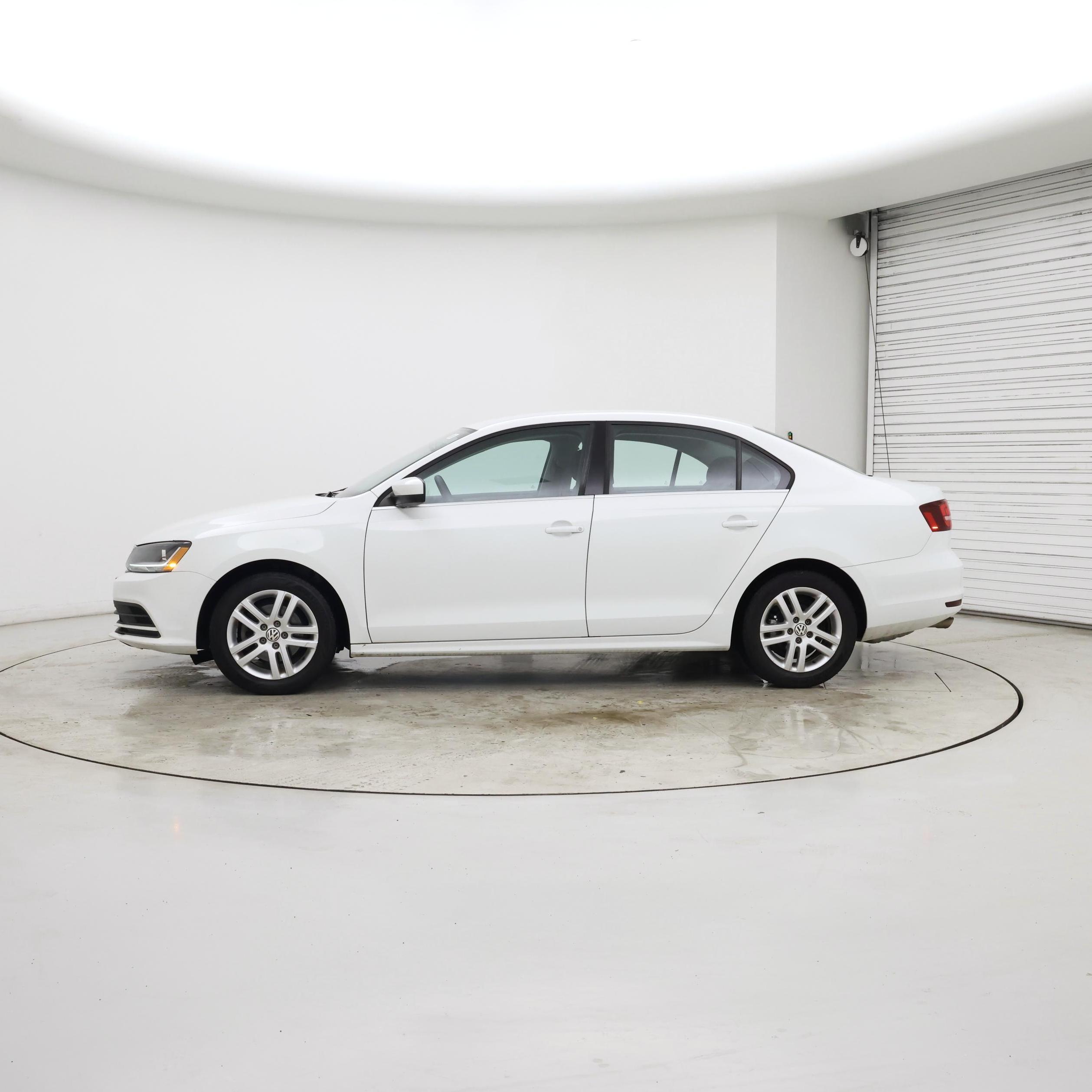 Thumbnail: 2017 Volkswagen Jetta - 3