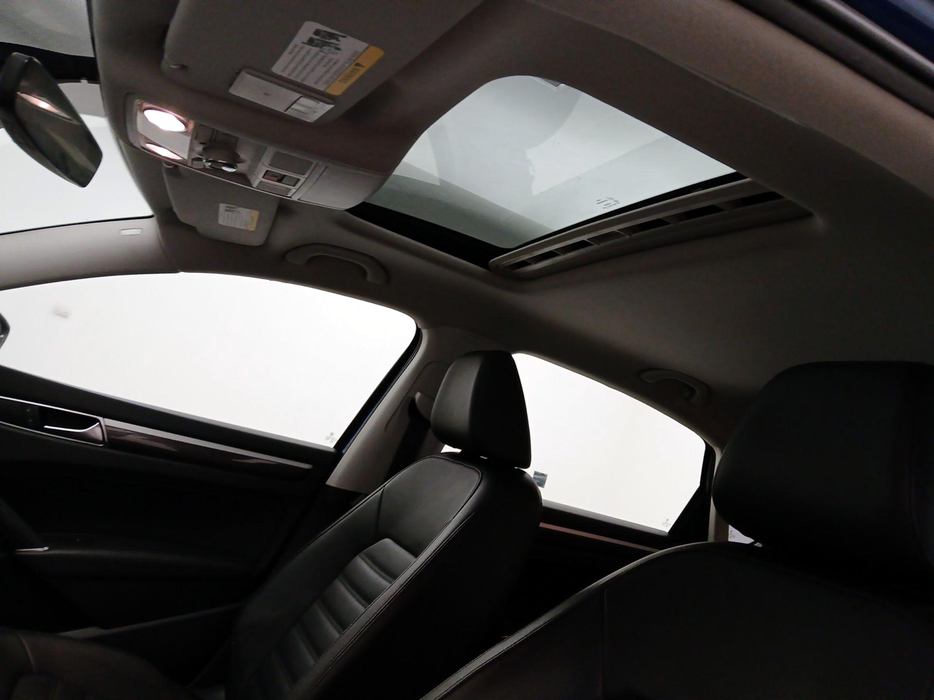 Thumbnail: 2016 Volkswagen Passat - 20