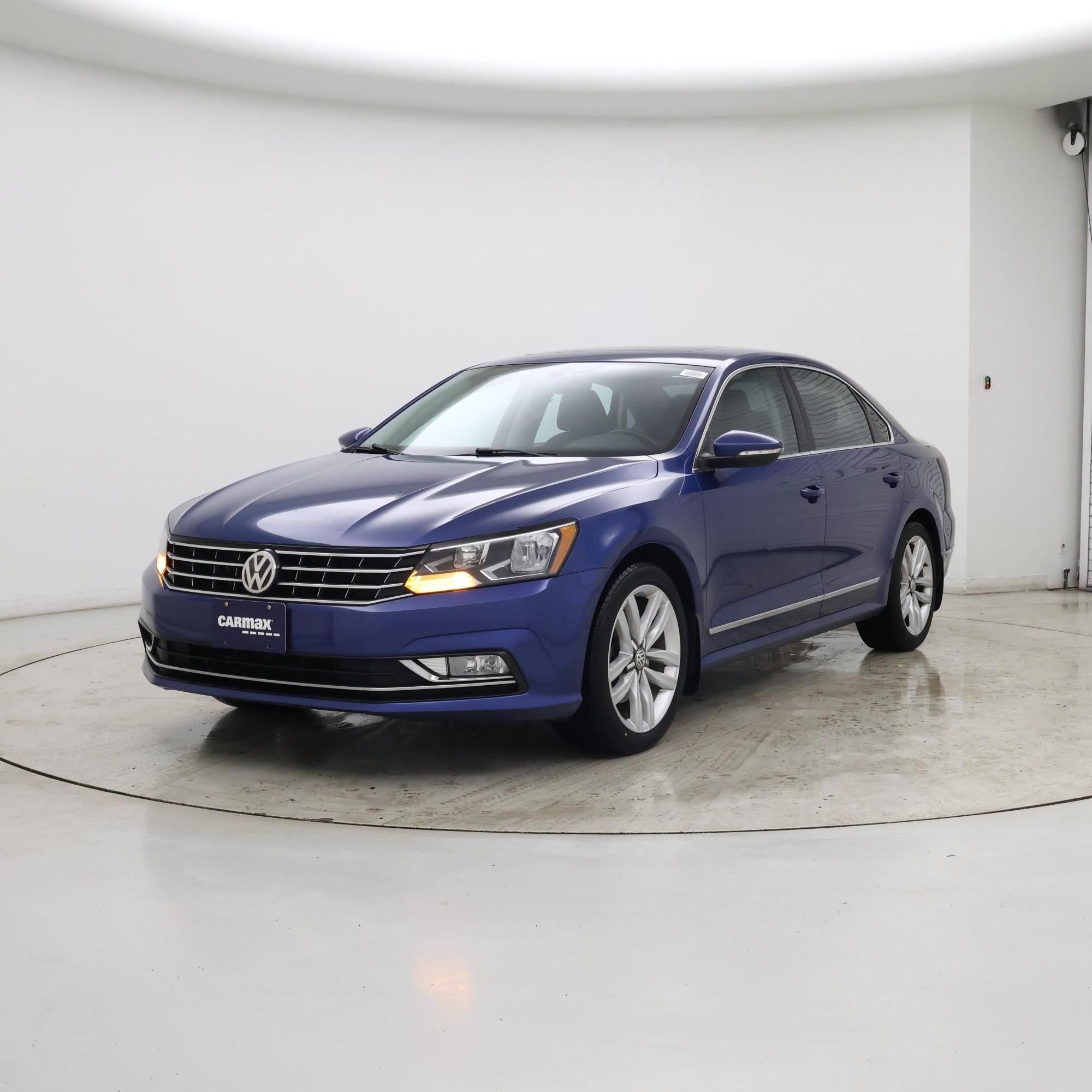 Thumbnail: 2016 Volkswagen Passat - 4