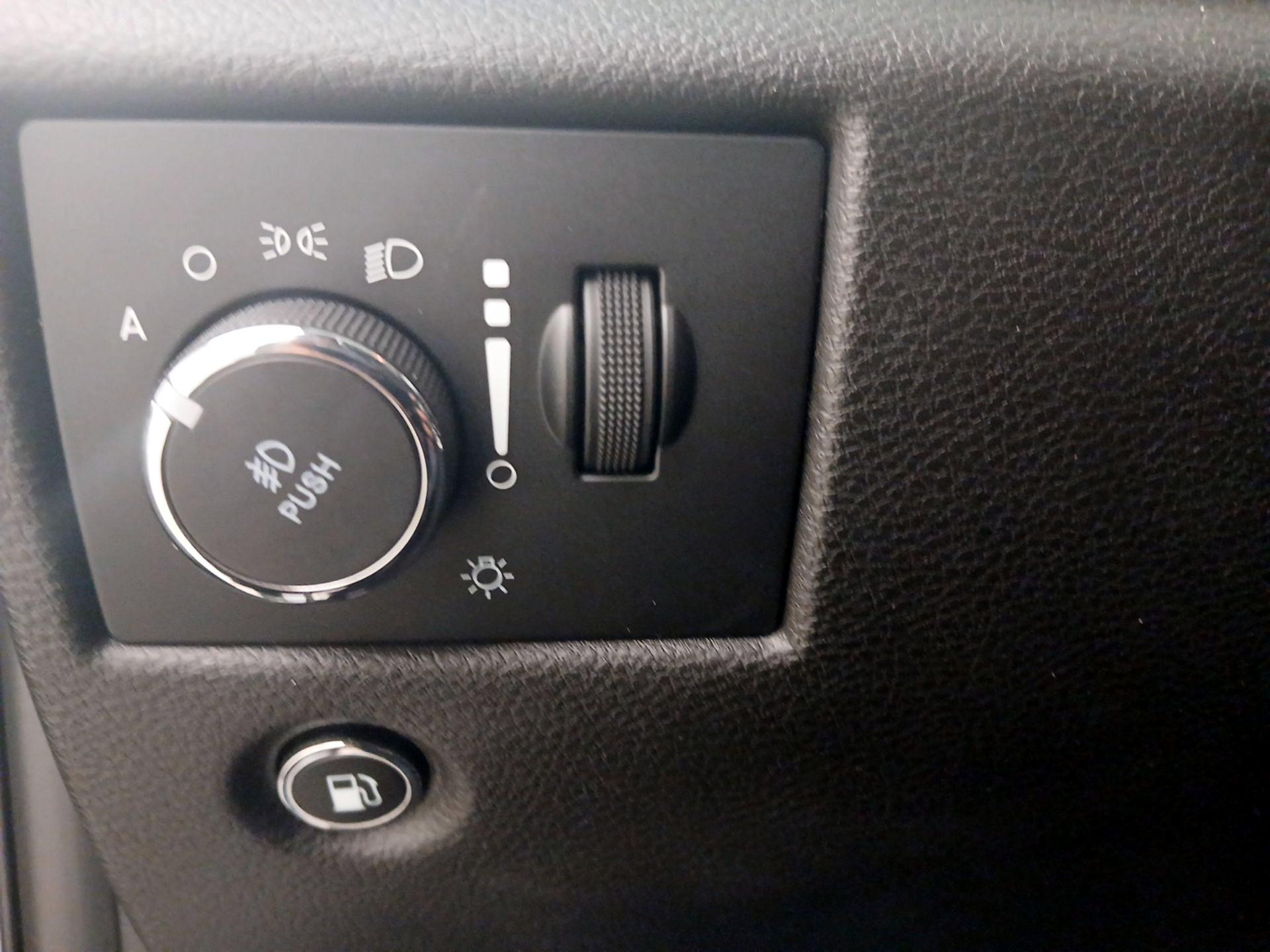 Thumbnail: 2021 Jeep Grand Cherokee - 13