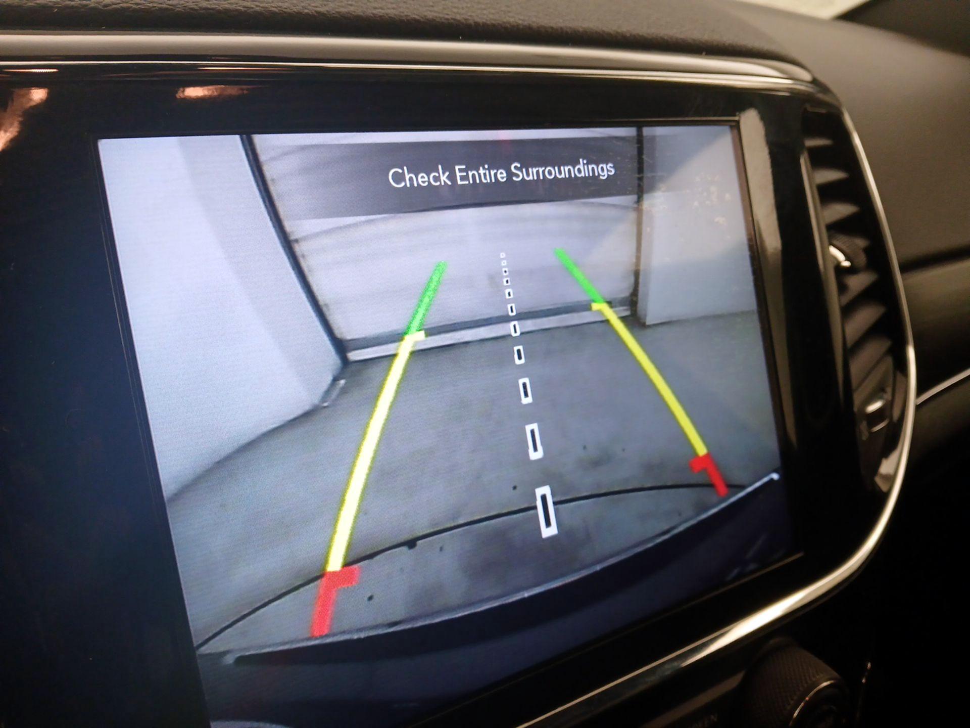 Thumbnail: 2021 Jeep Grand Cherokee - 15