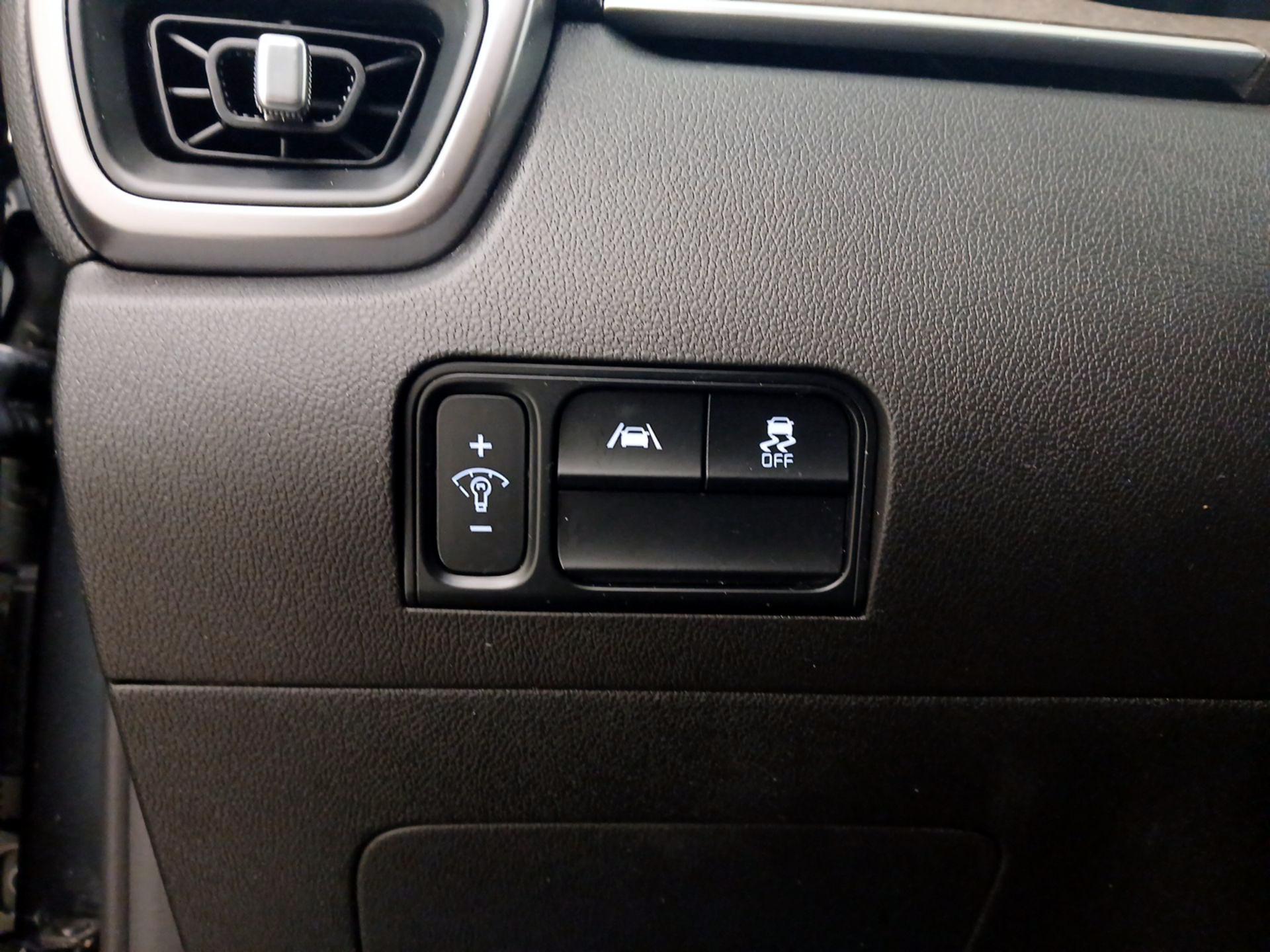 Thumbnail: 2023 Kia Sorento - 13