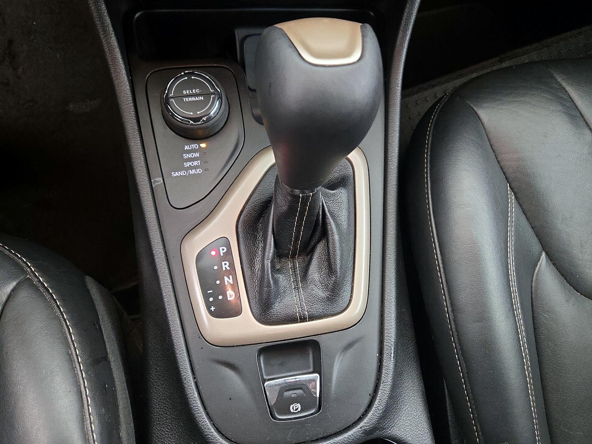 Thumbnail: 2014 Jeep Cherokee - 18