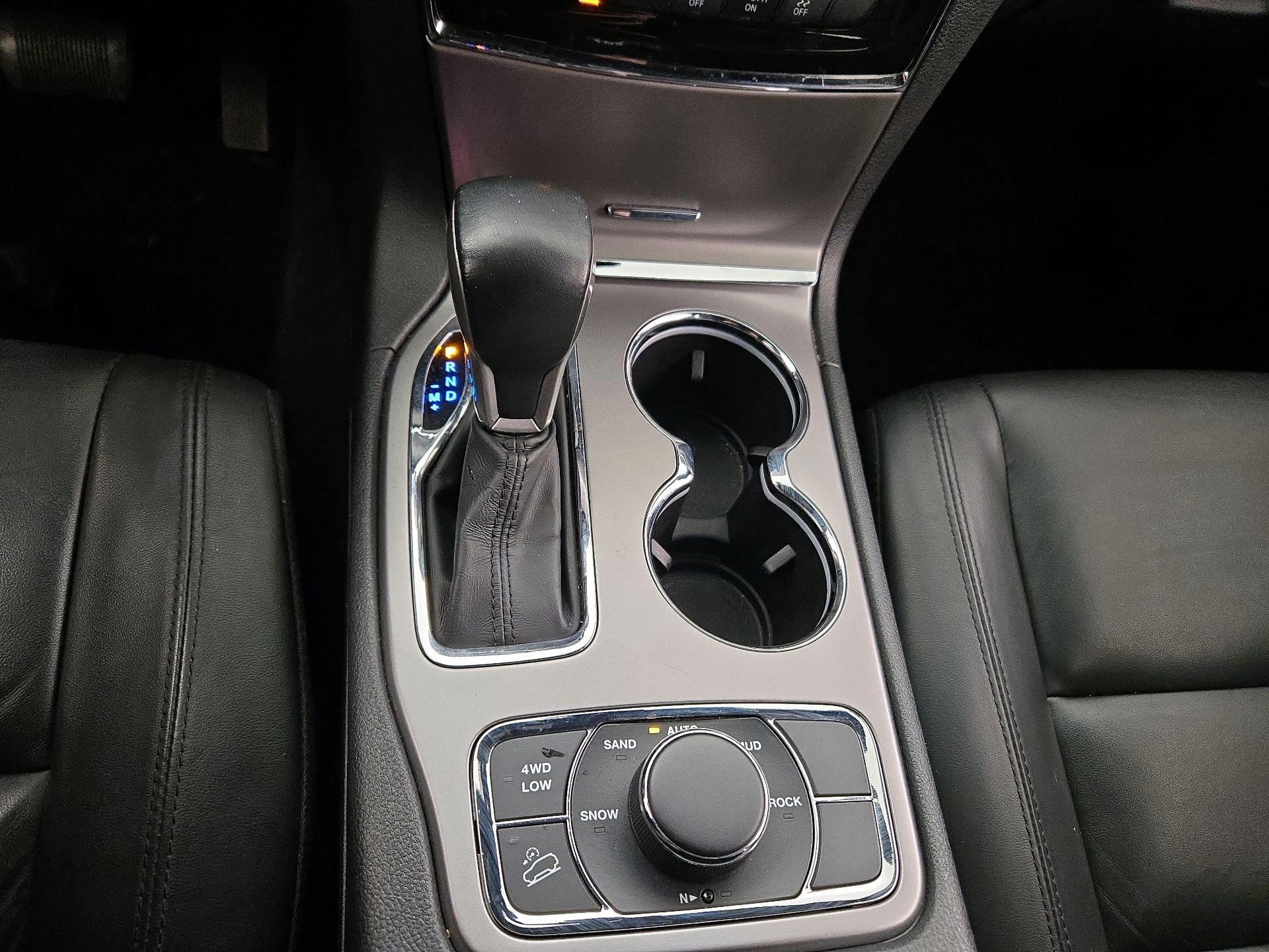 Thumbnail: 2021 Jeep Grand Cherokee - 17