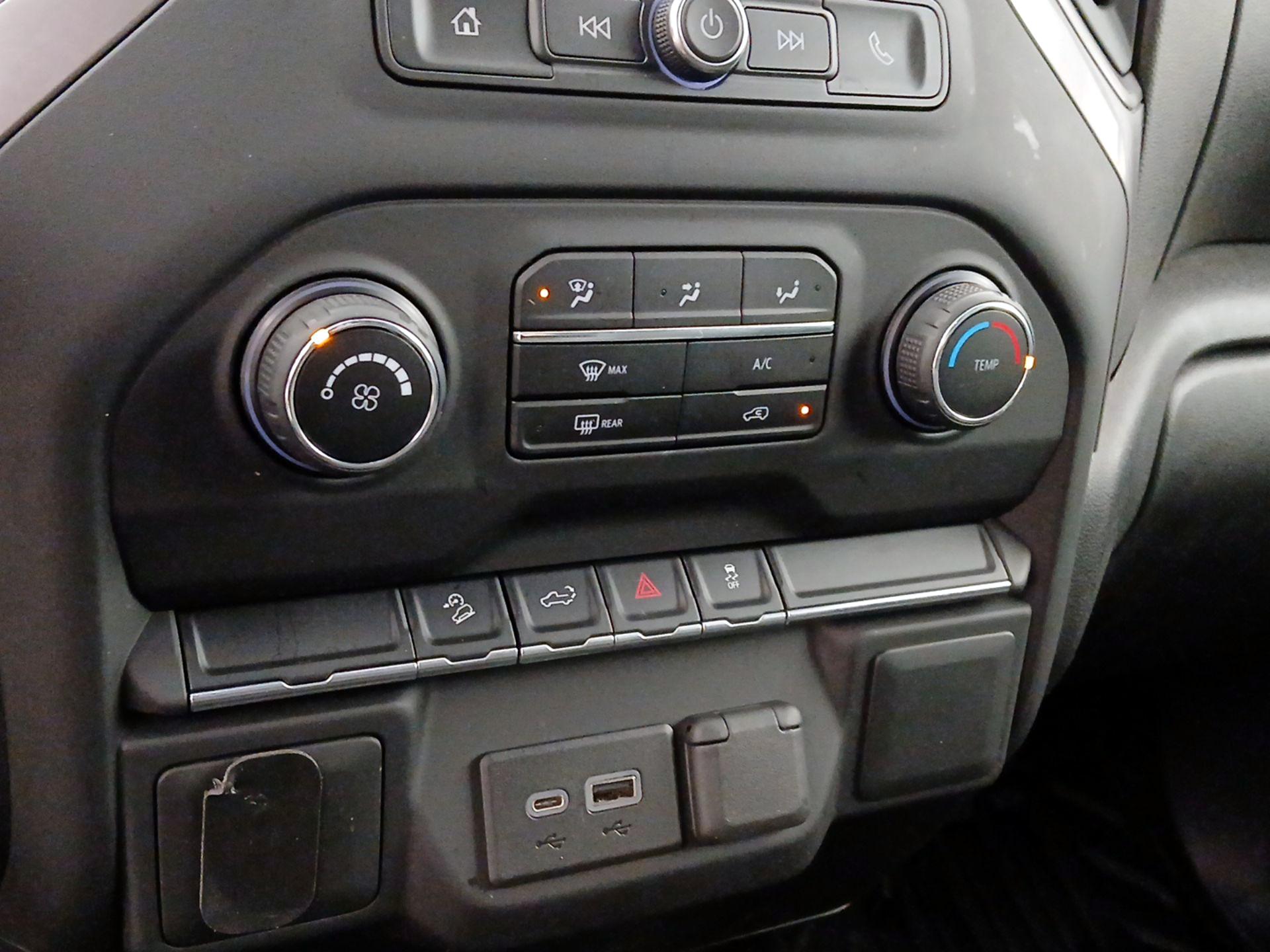 Thumbnail: 2021 Chevrolet Silverado 2500 - 16