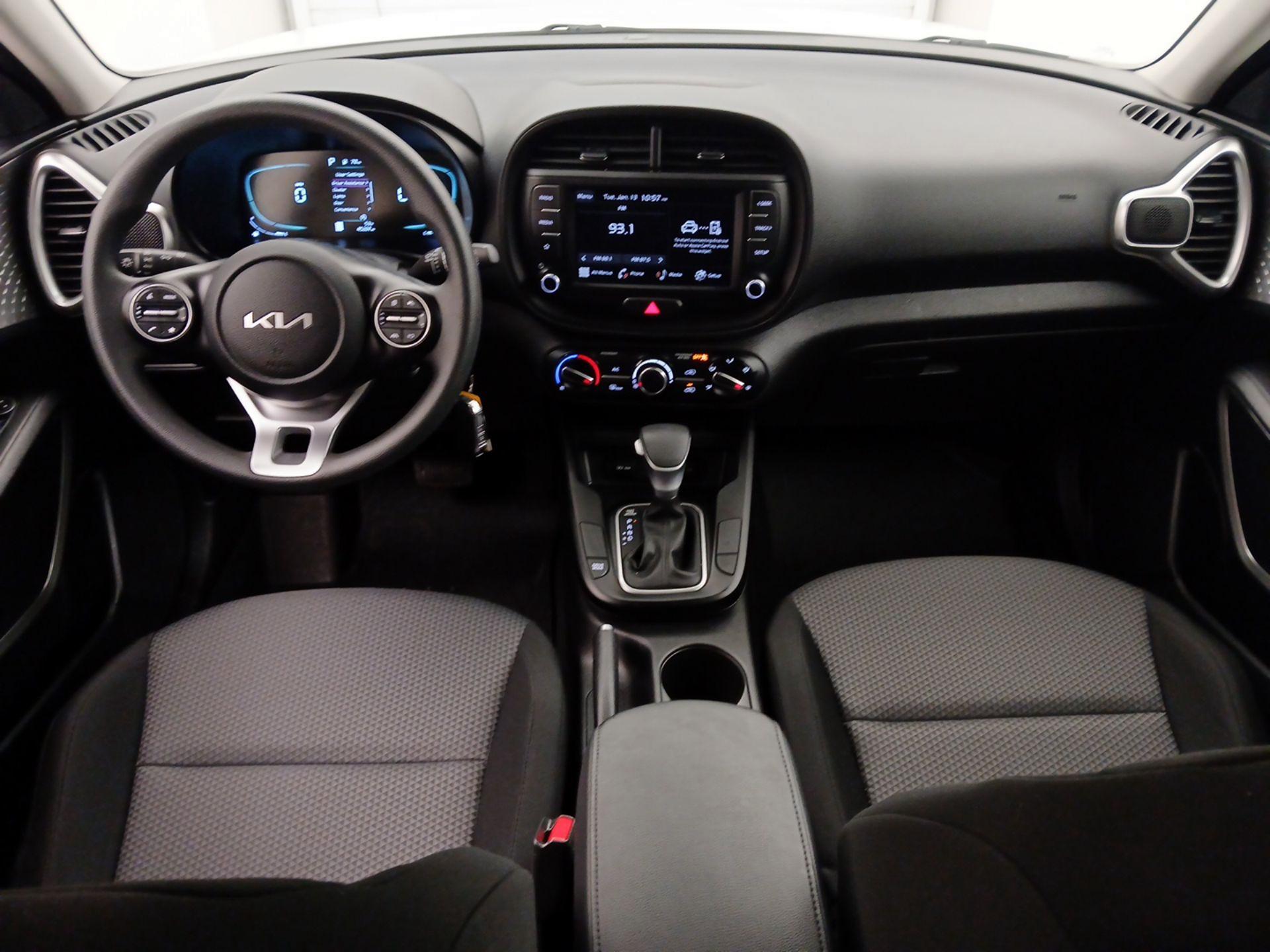 Thumbnail: 2023 Kia Soul - 9