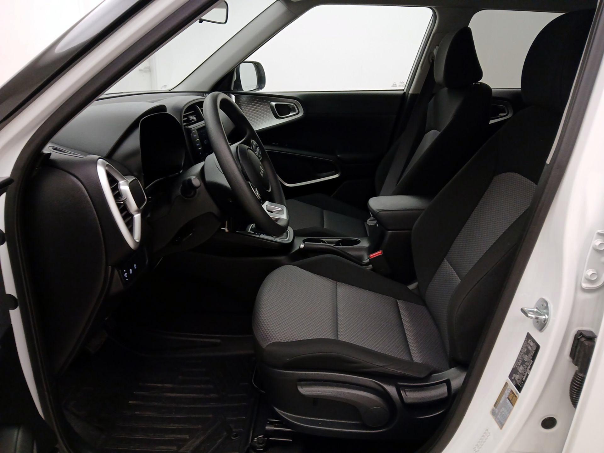 Thumbnail: 2023 Kia Soul - 11