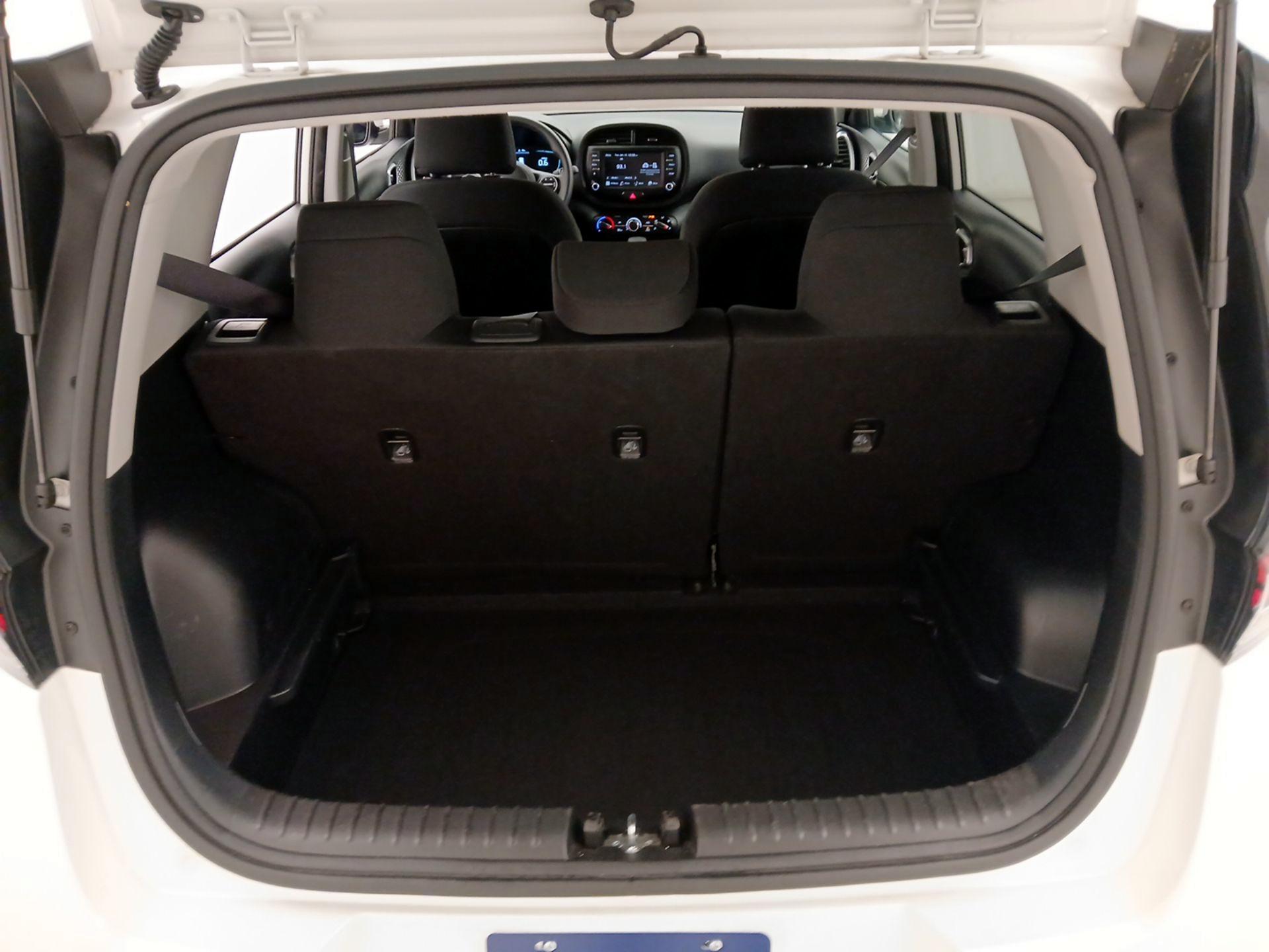 Thumbnail: 2023 Kia Soul - 20