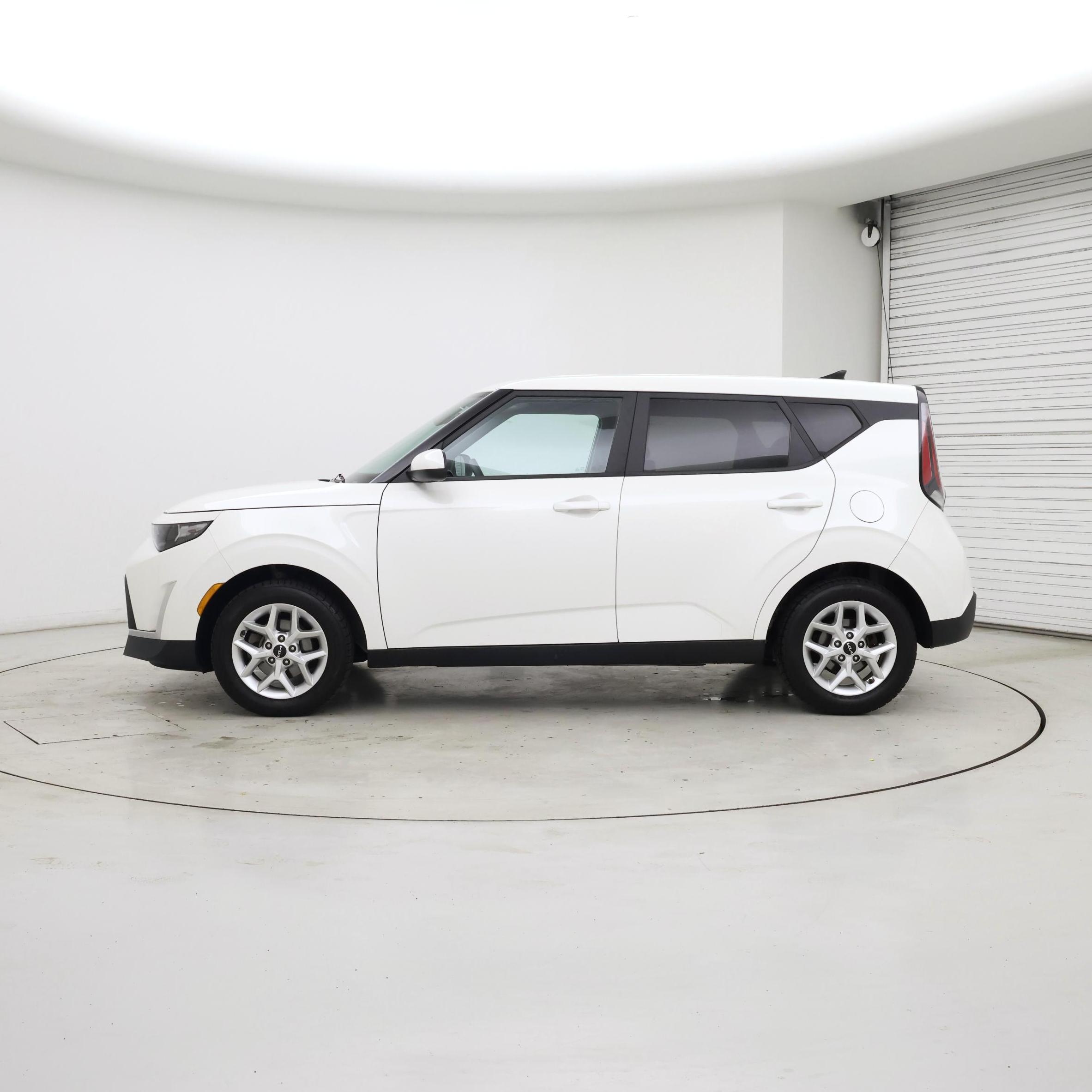 Thumbnail: 2023 Kia Soul - 3