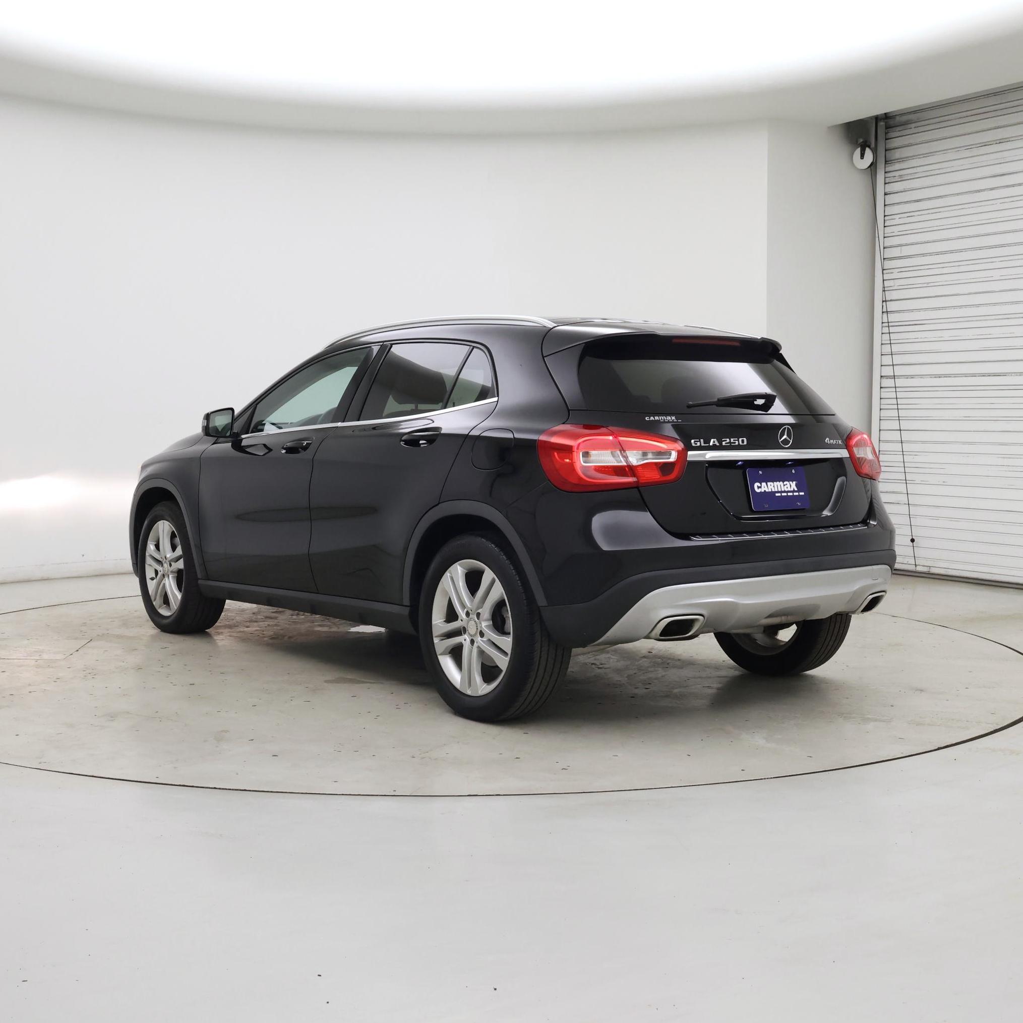 Thumbnail: 2015 Mercedes-Benz GLA - 2