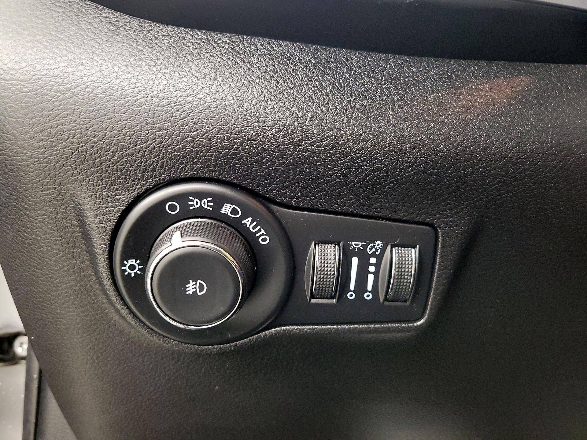 Thumbnail: 2022 Jeep Compass - 13