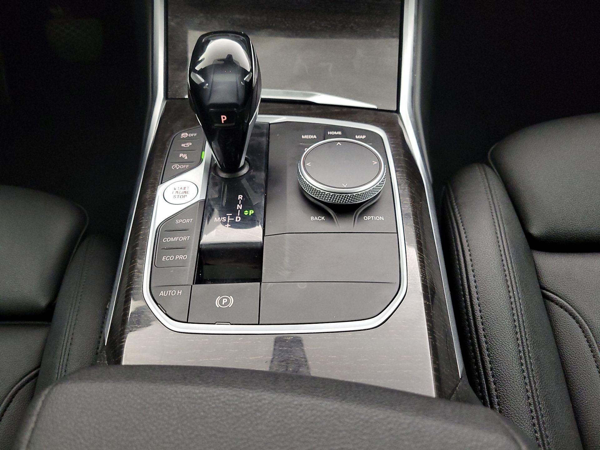 Thumbnail: 2021 BMW 3 Series - 18