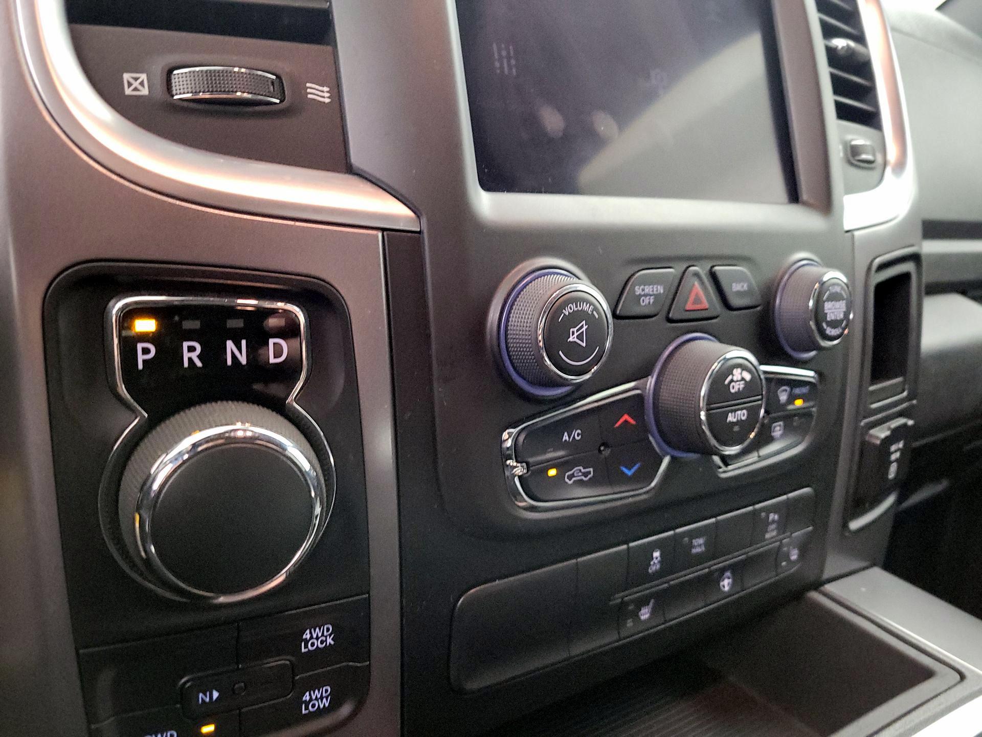 Thumbnail: 2022 RAM 1500 Classic - 18