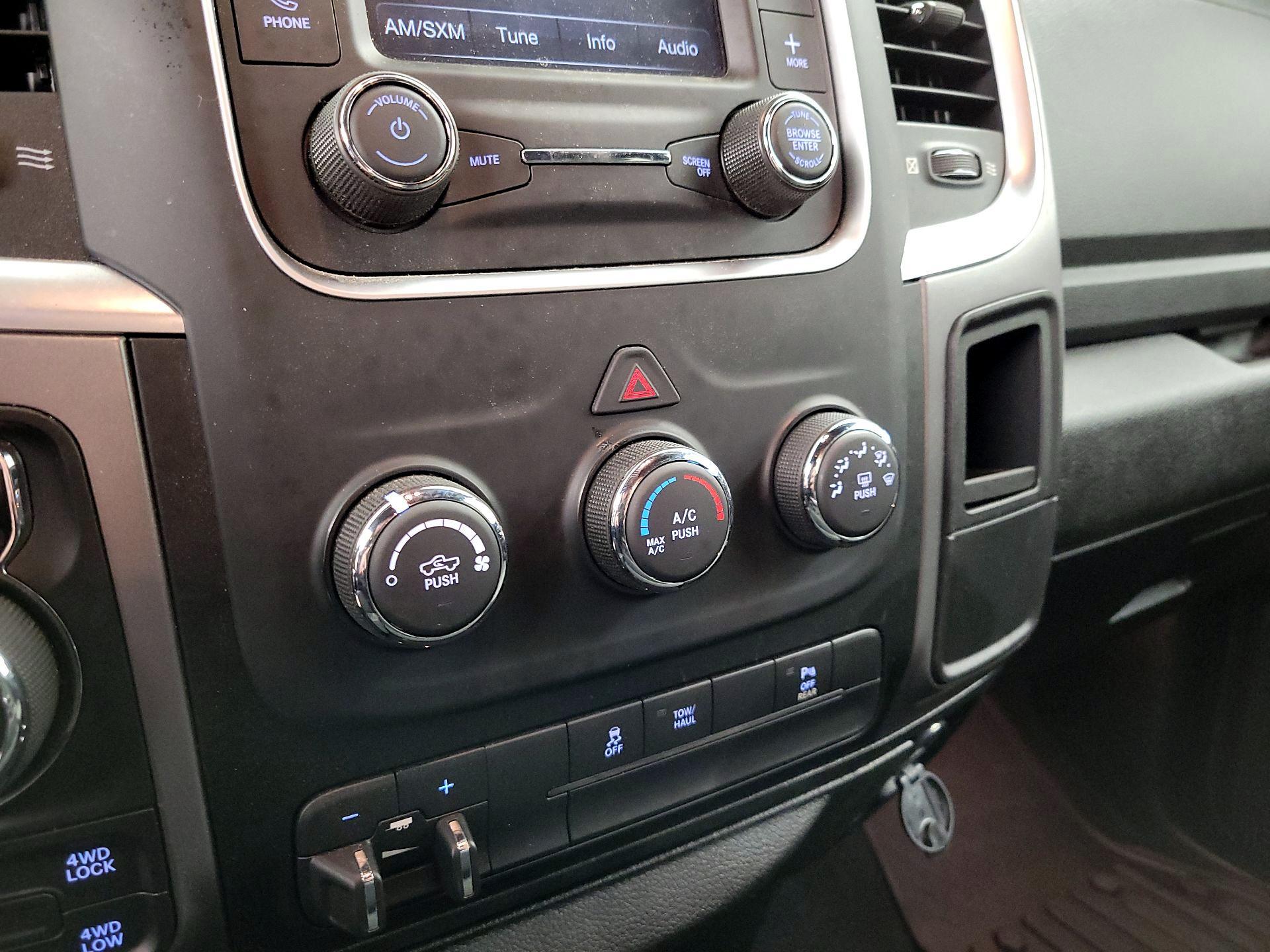 Thumbnail: 2022 RAM 1500 Classic - 16