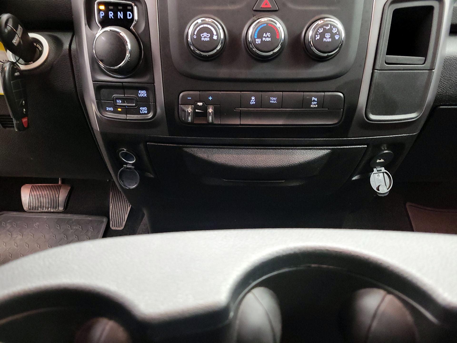 Thumbnail: 2022 RAM 1500 Classic - 18