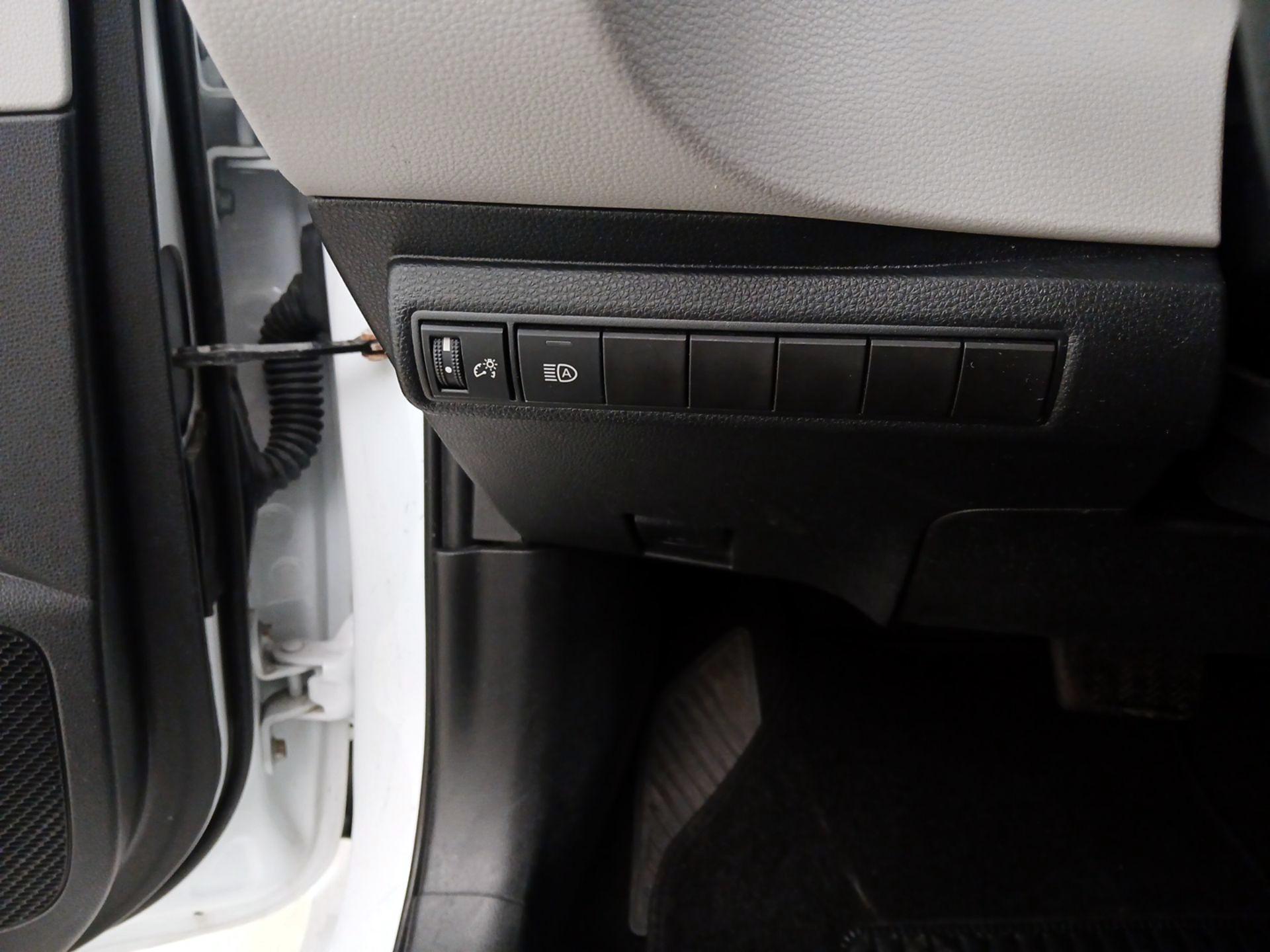 Thumbnail: 2022 Toyota Corolla - 13