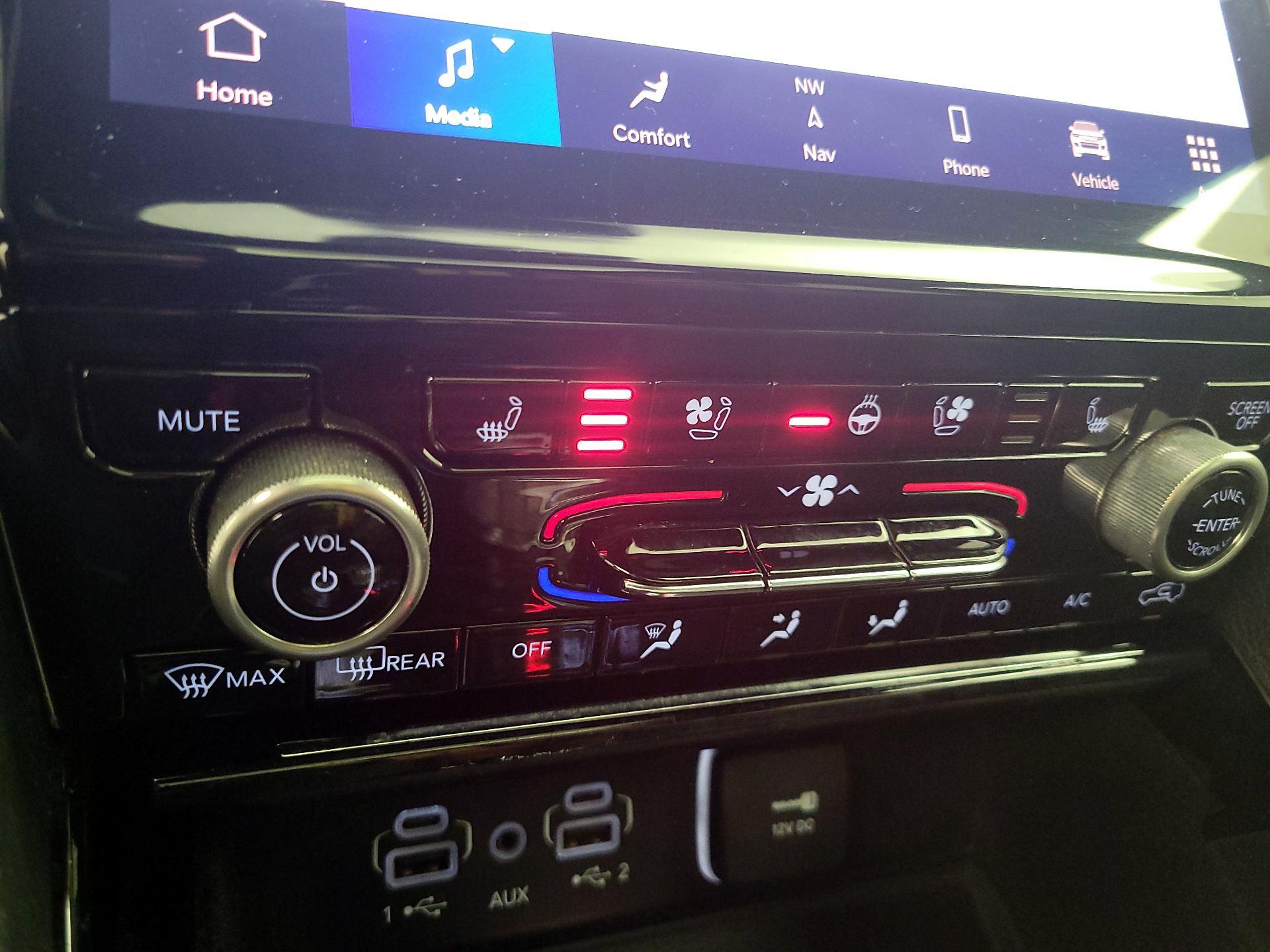 Thumbnail: 2021 Jeep Grand Cherokee L - 17