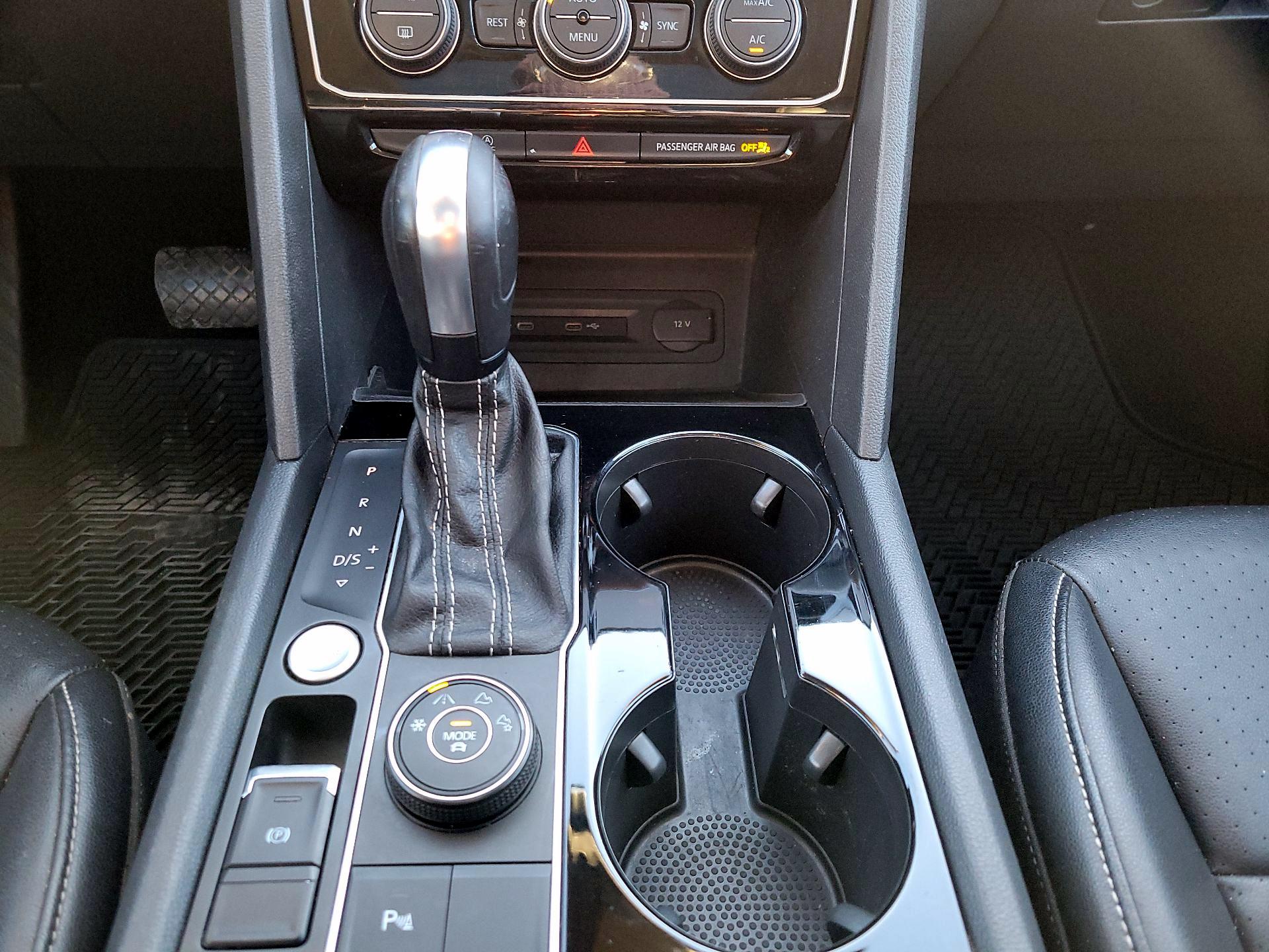 Thumbnail: 2022 Volkswagen Atlas - 16