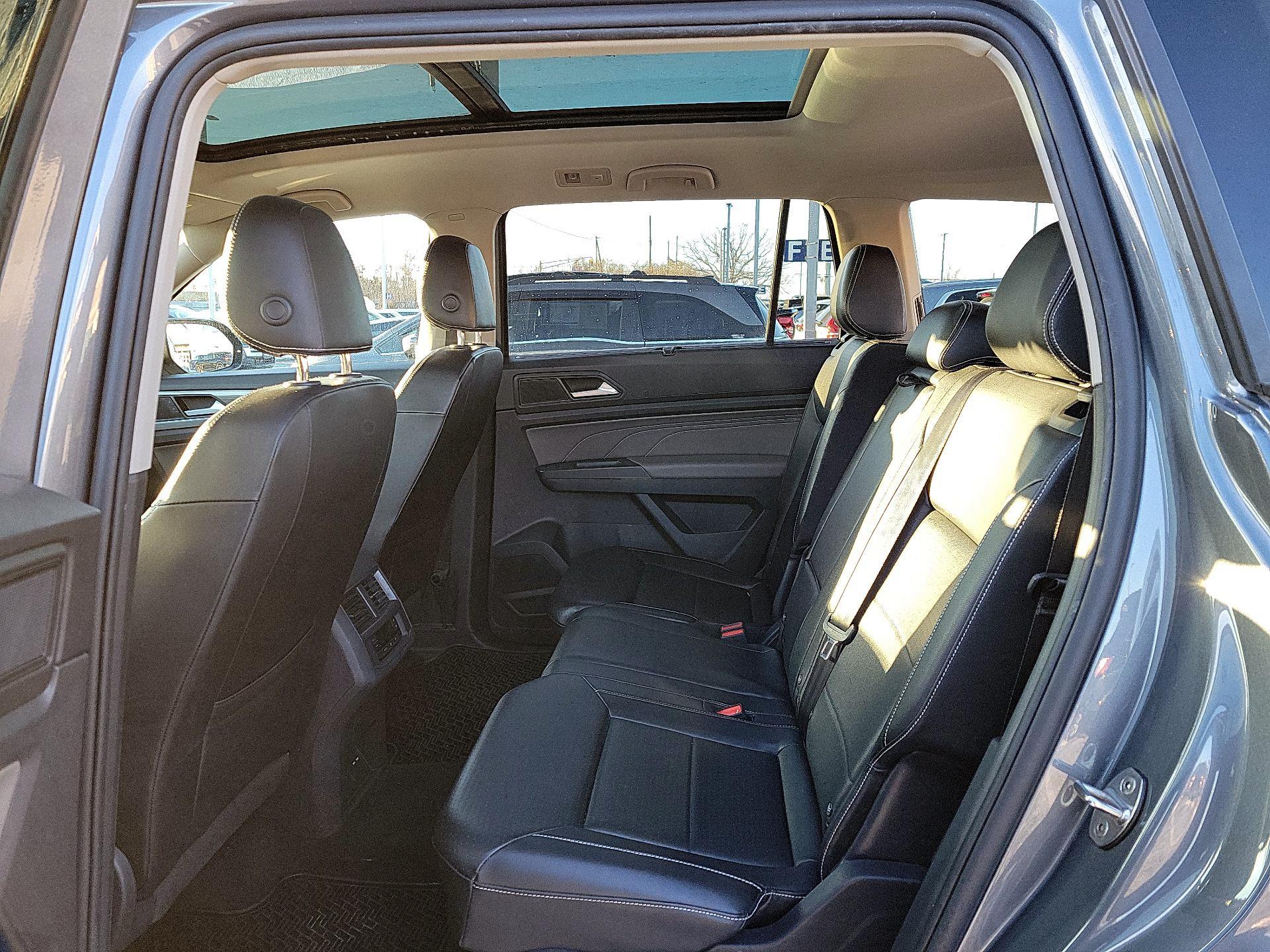 Thumbnail: 2022 Volkswagen Atlas - 19