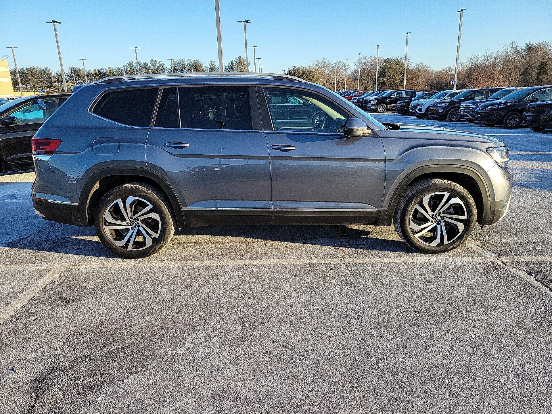 Thumbnail: 2022 Volkswagen Atlas - 4