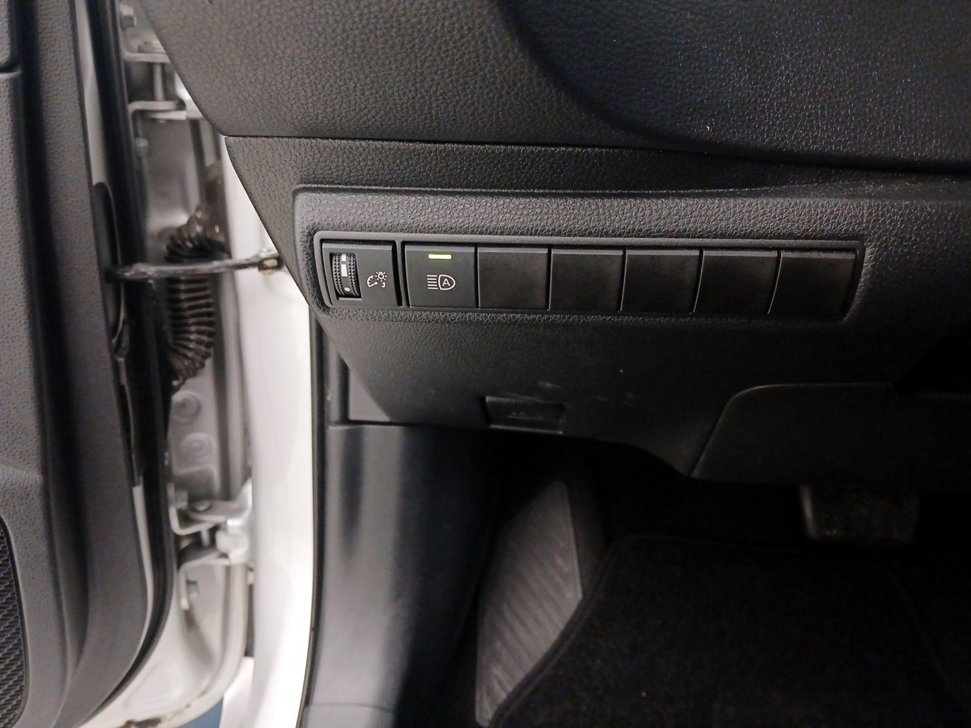 Thumbnail: 2023 Toyota Corolla - 13