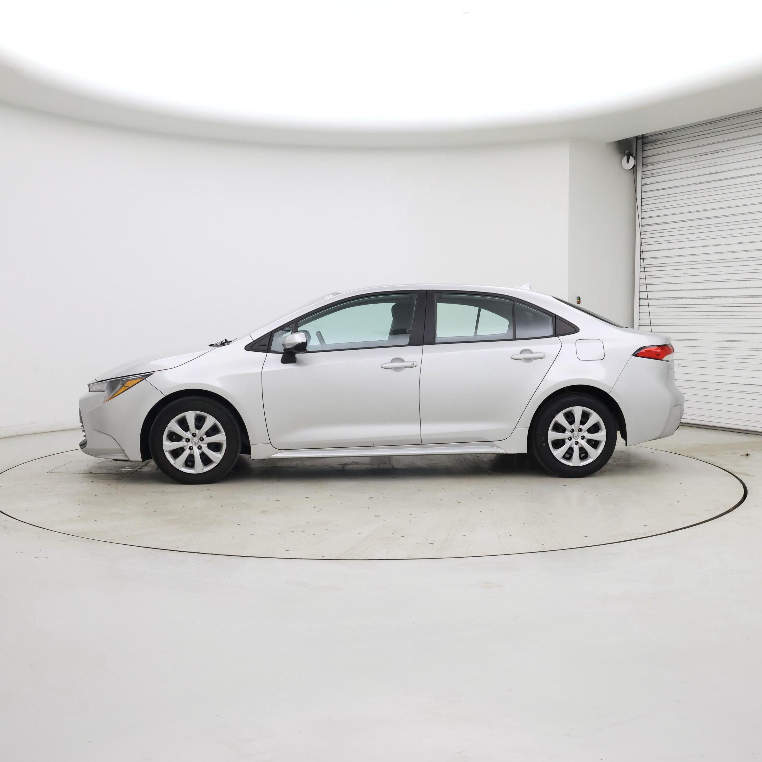 Thumbnail: 2023 Toyota Corolla - 3