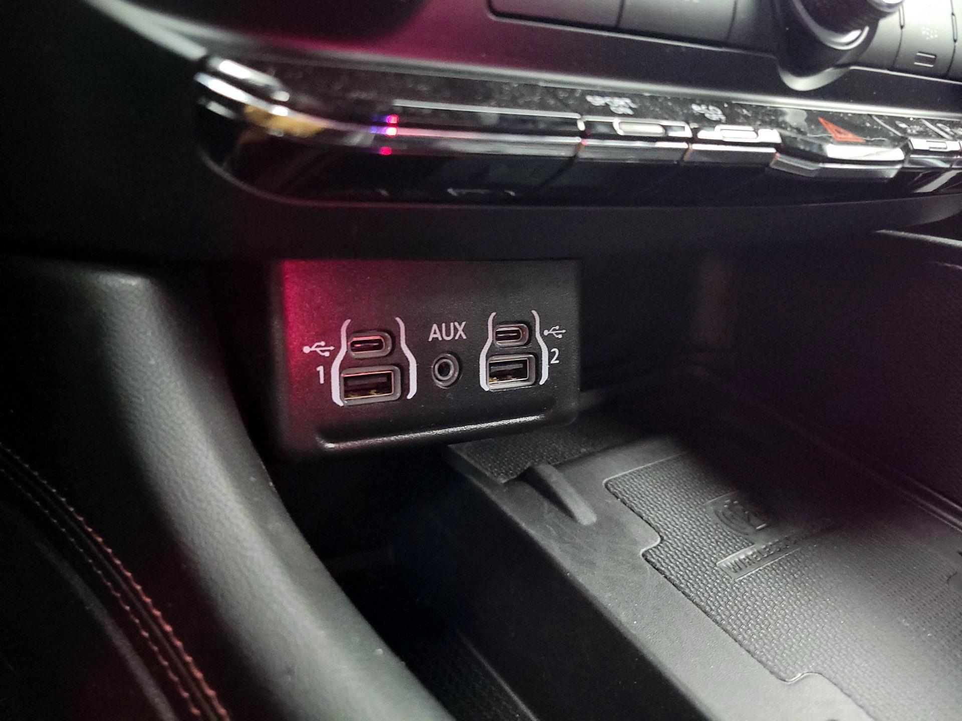 Thumbnail: 2022 Dodge Durango - 18