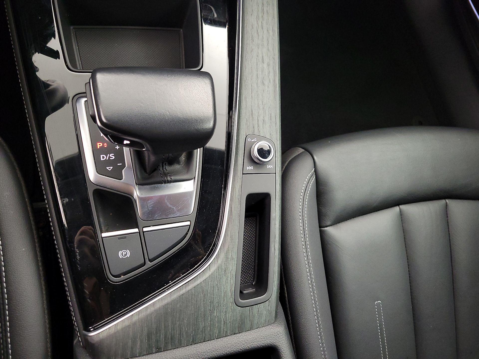 Thumbnail: 2023 Audi A4 - 18