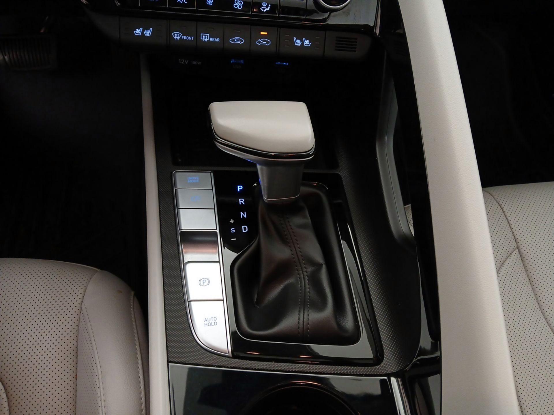 Thumbnail: 2022 Hyundai Elantra - 18