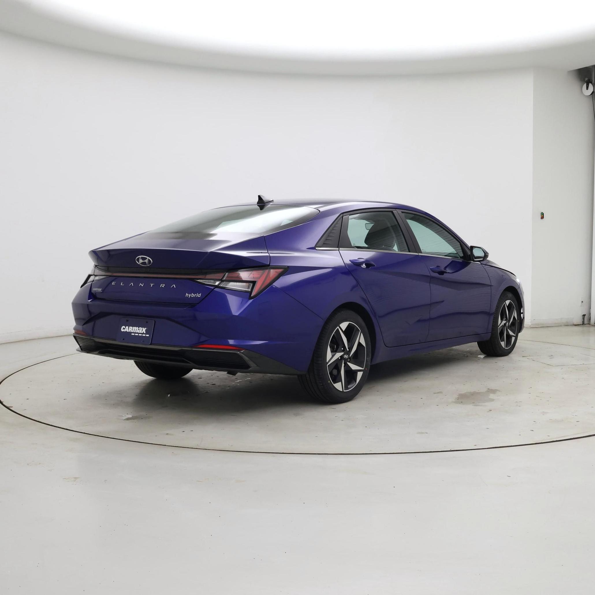 Thumbnail: 2022 Hyundai Elantra - 8