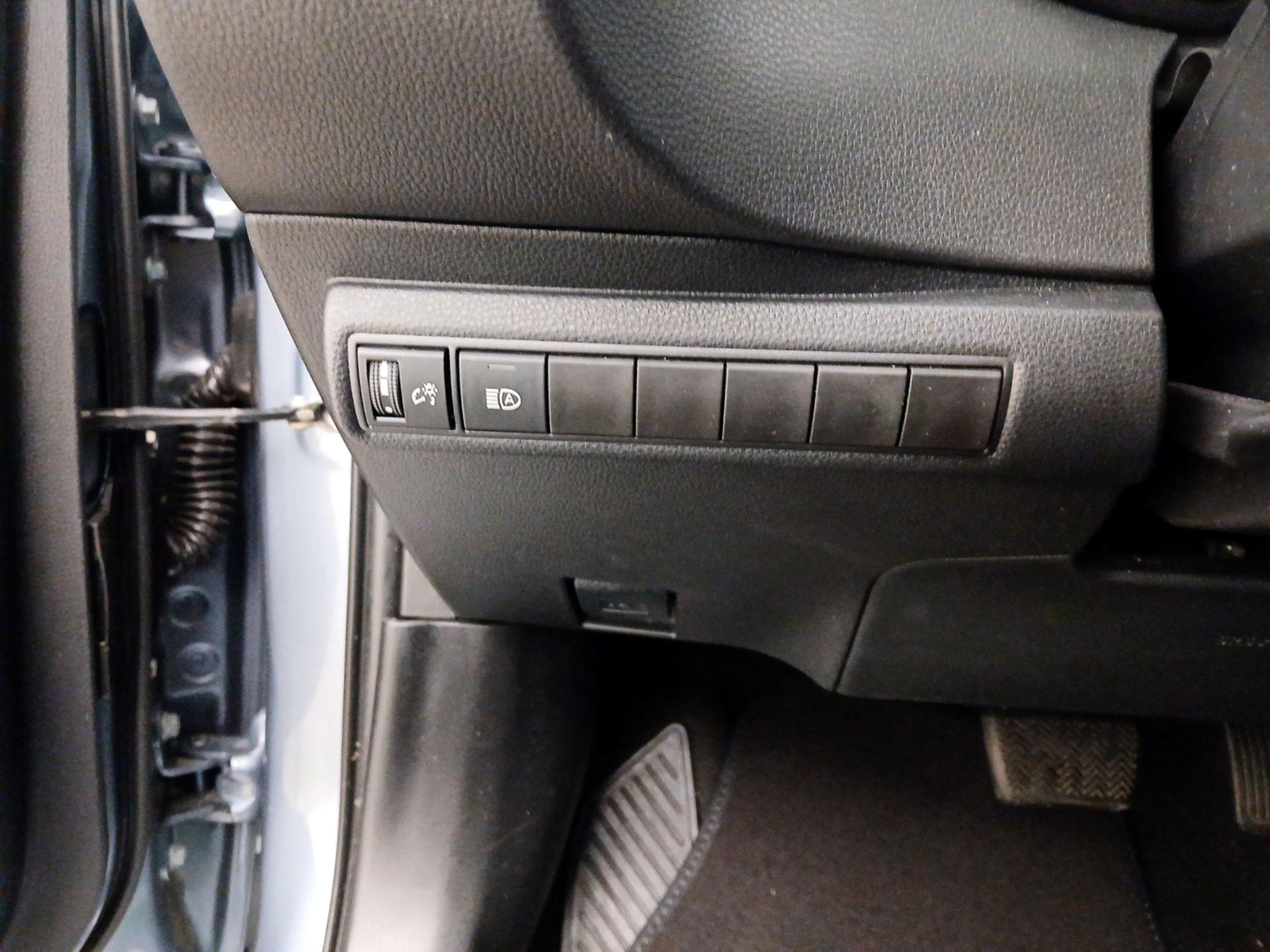 Thumbnail: 2024 Toyota Corolla - 13