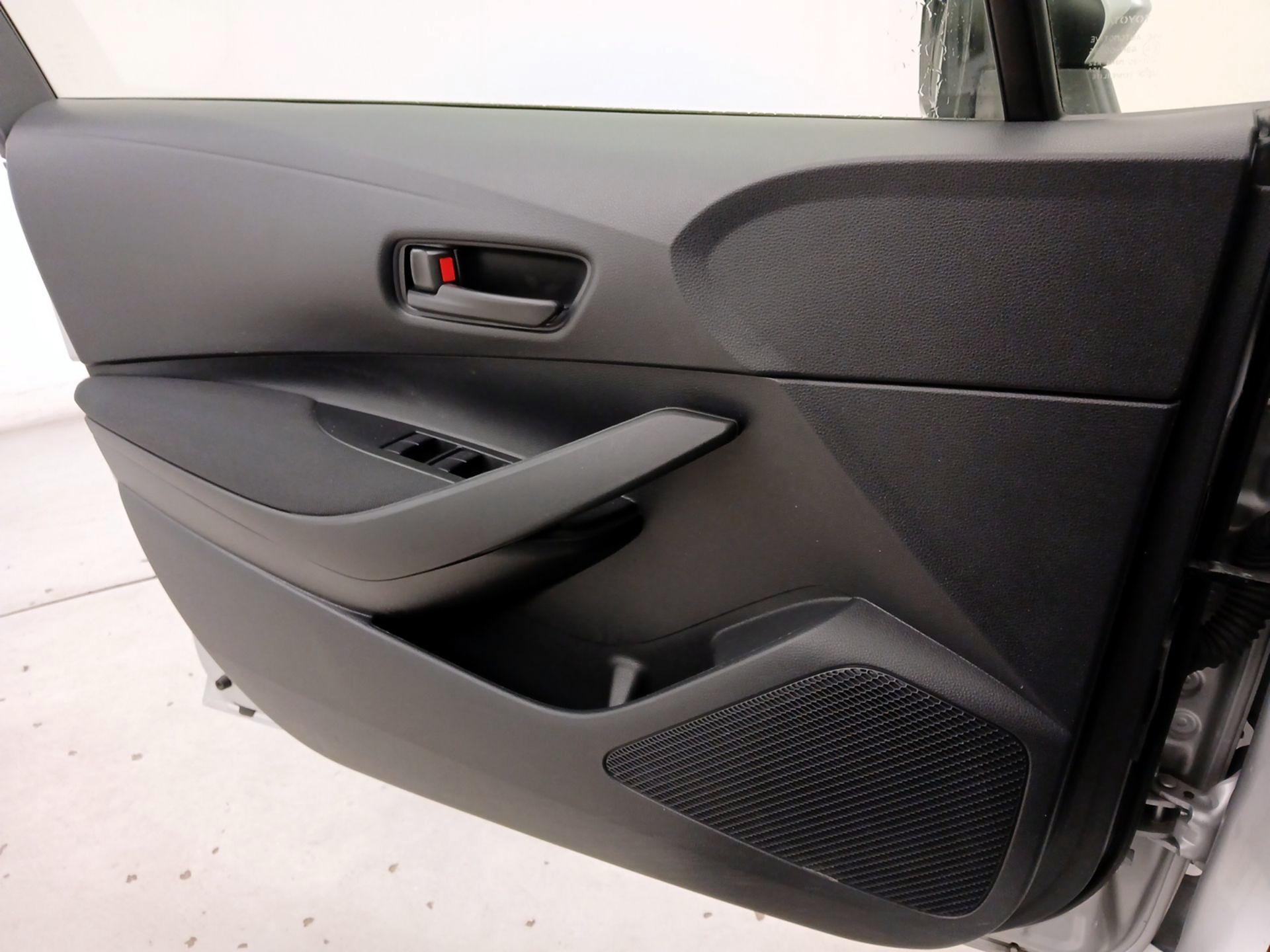 Thumbnail: 2022 Toyota Corolla - 12