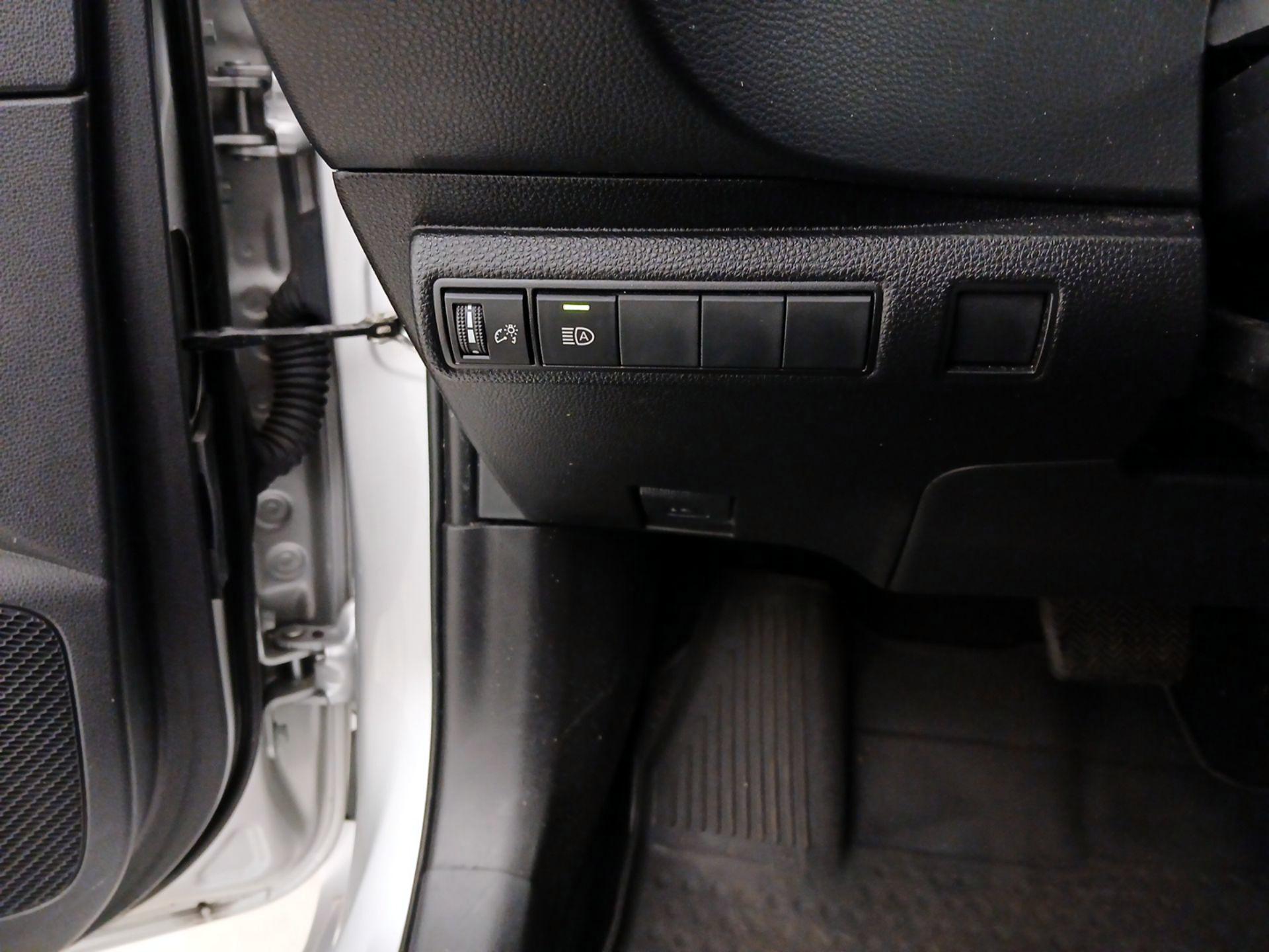 Thumbnail: 2022 Toyota Corolla - 13