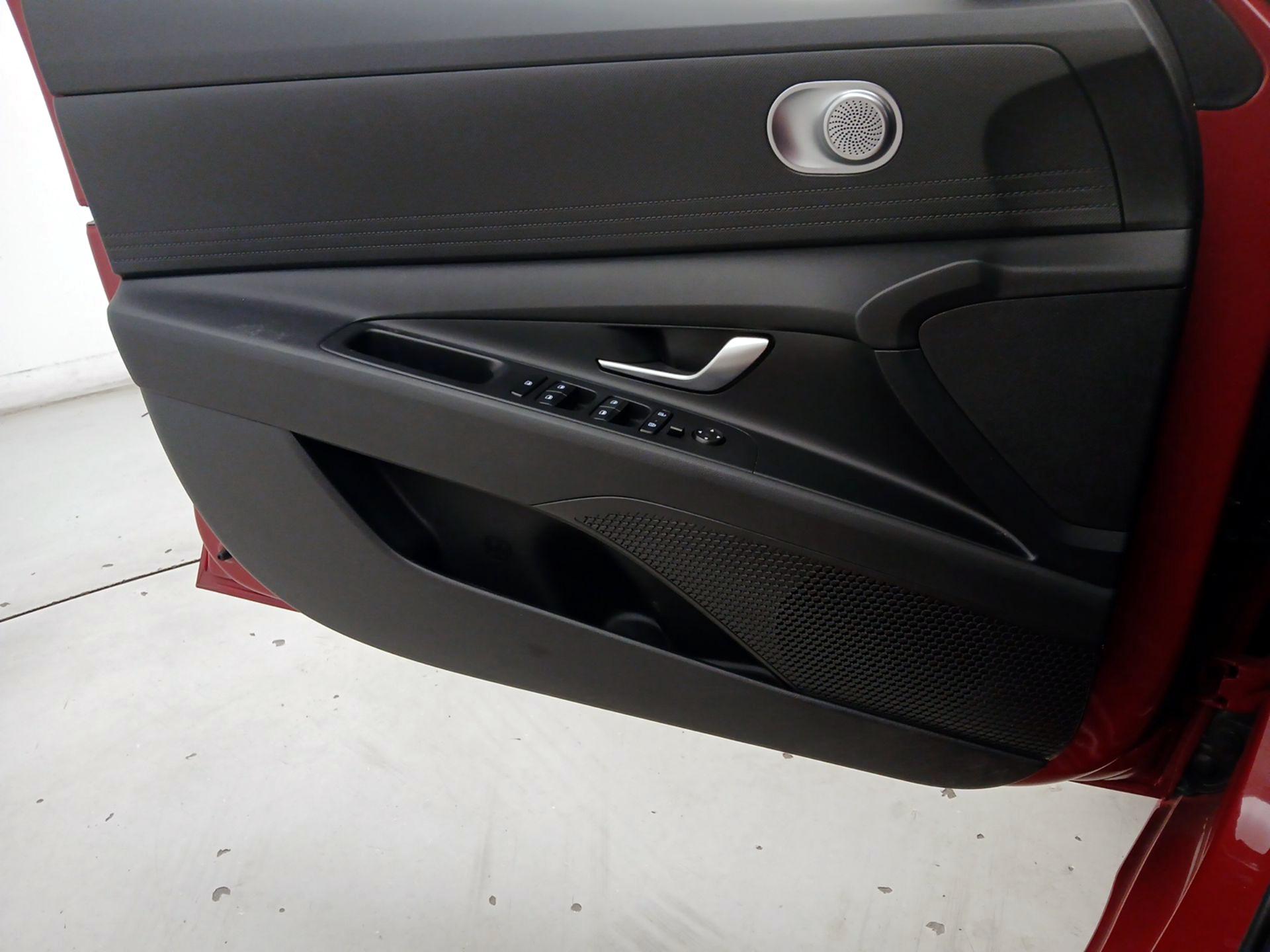 Thumbnail: 2023 Hyundai Elantra - 12