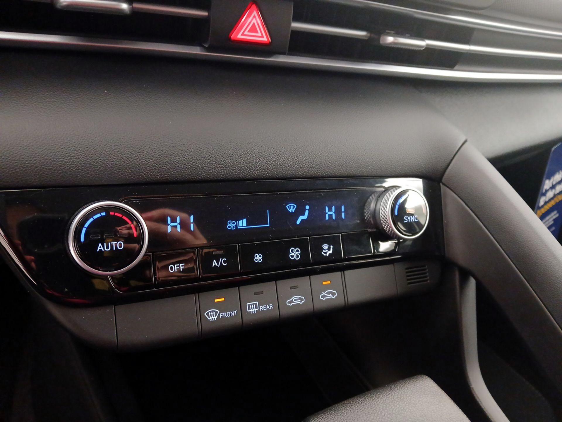 Thumbnail: 2023 Hyundai Elantra - 16