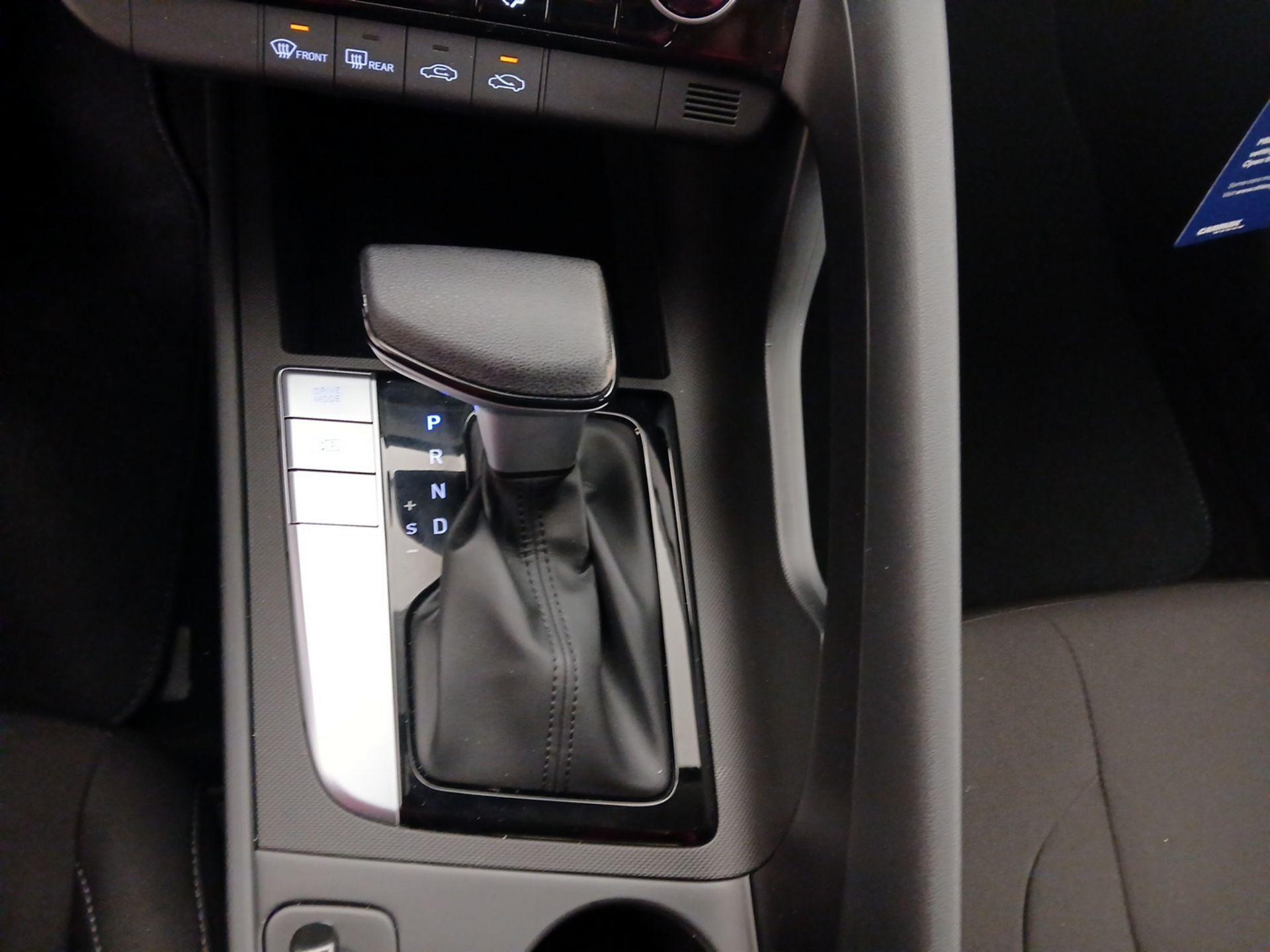 Thumbnail: 2023 Hyundai Elantra - 17