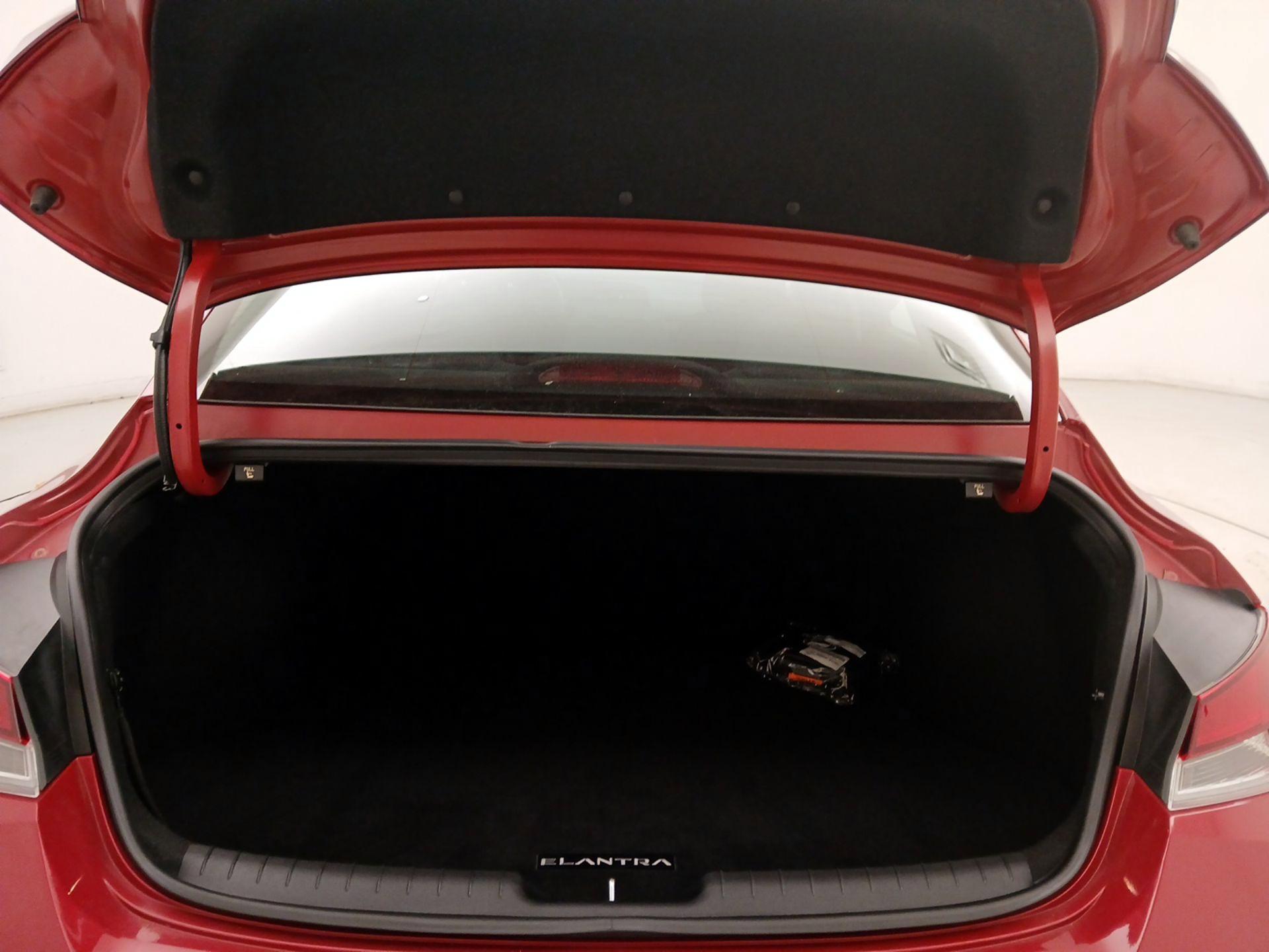 Thumbnail: 2023 Hyundai Elantra - 20