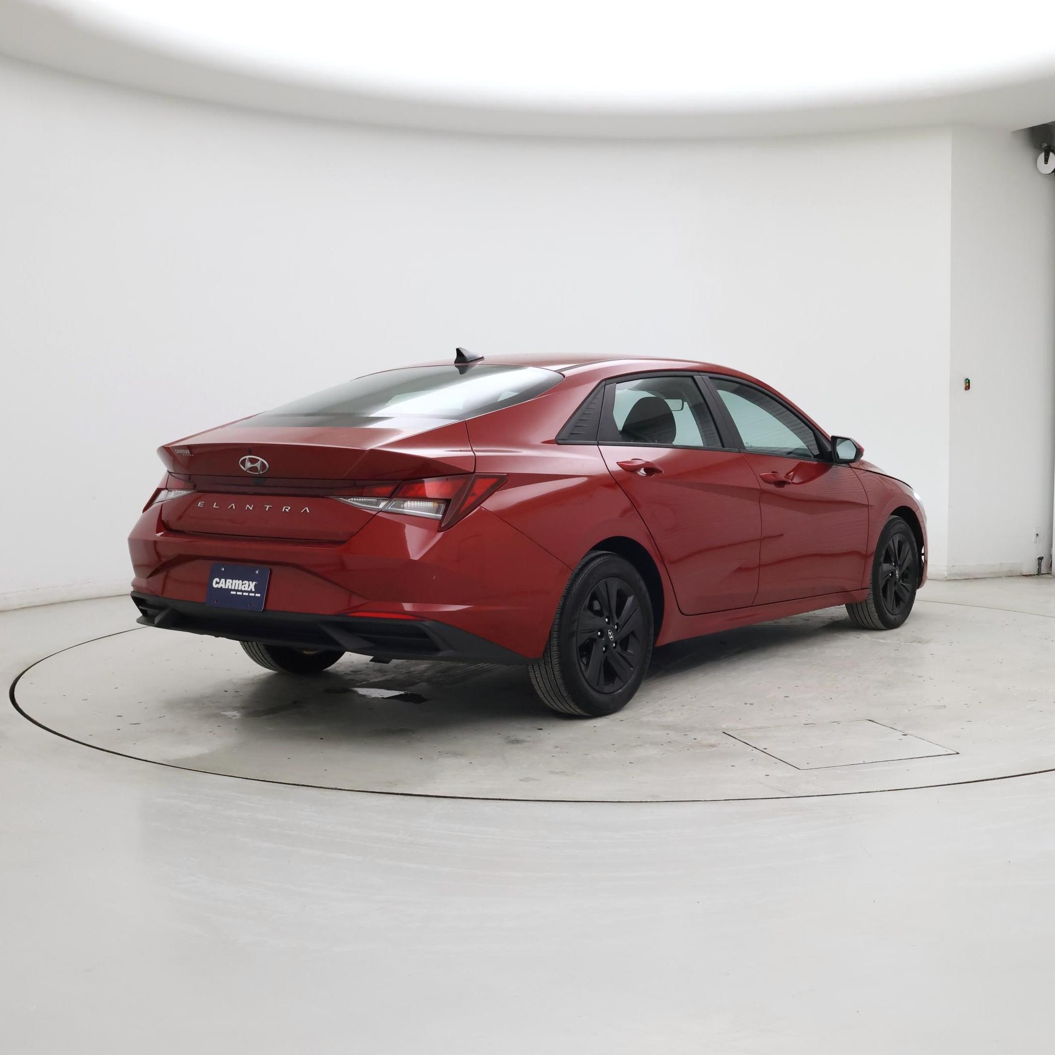 Thumbnail: 2023 Hyundai Elantra - 8