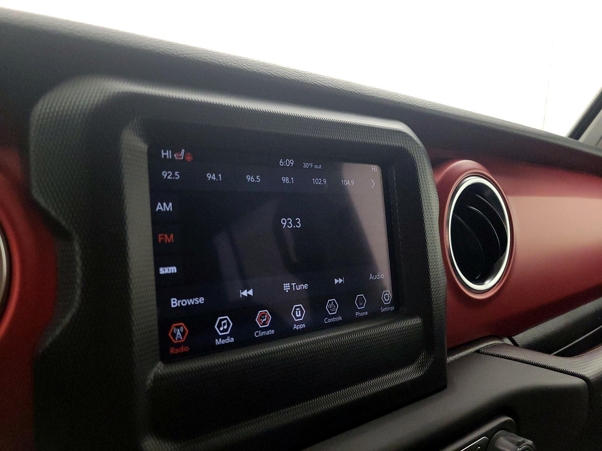 Thumbnail: 2021 Jeep Gladiator - 15