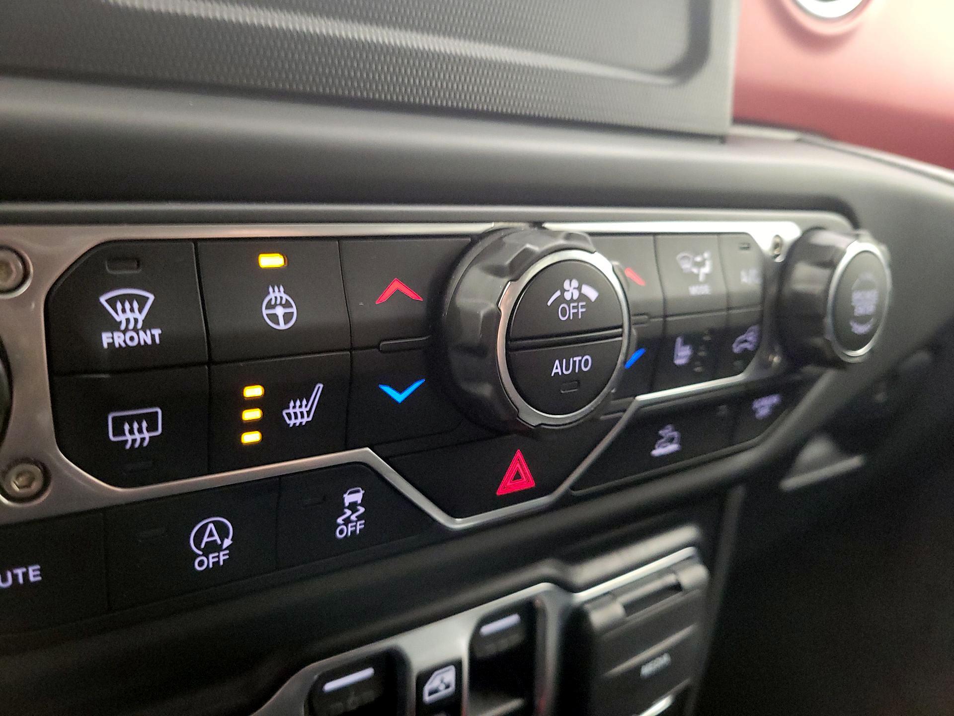 Thumbnail: 2021 Jeep Gladiator - 16