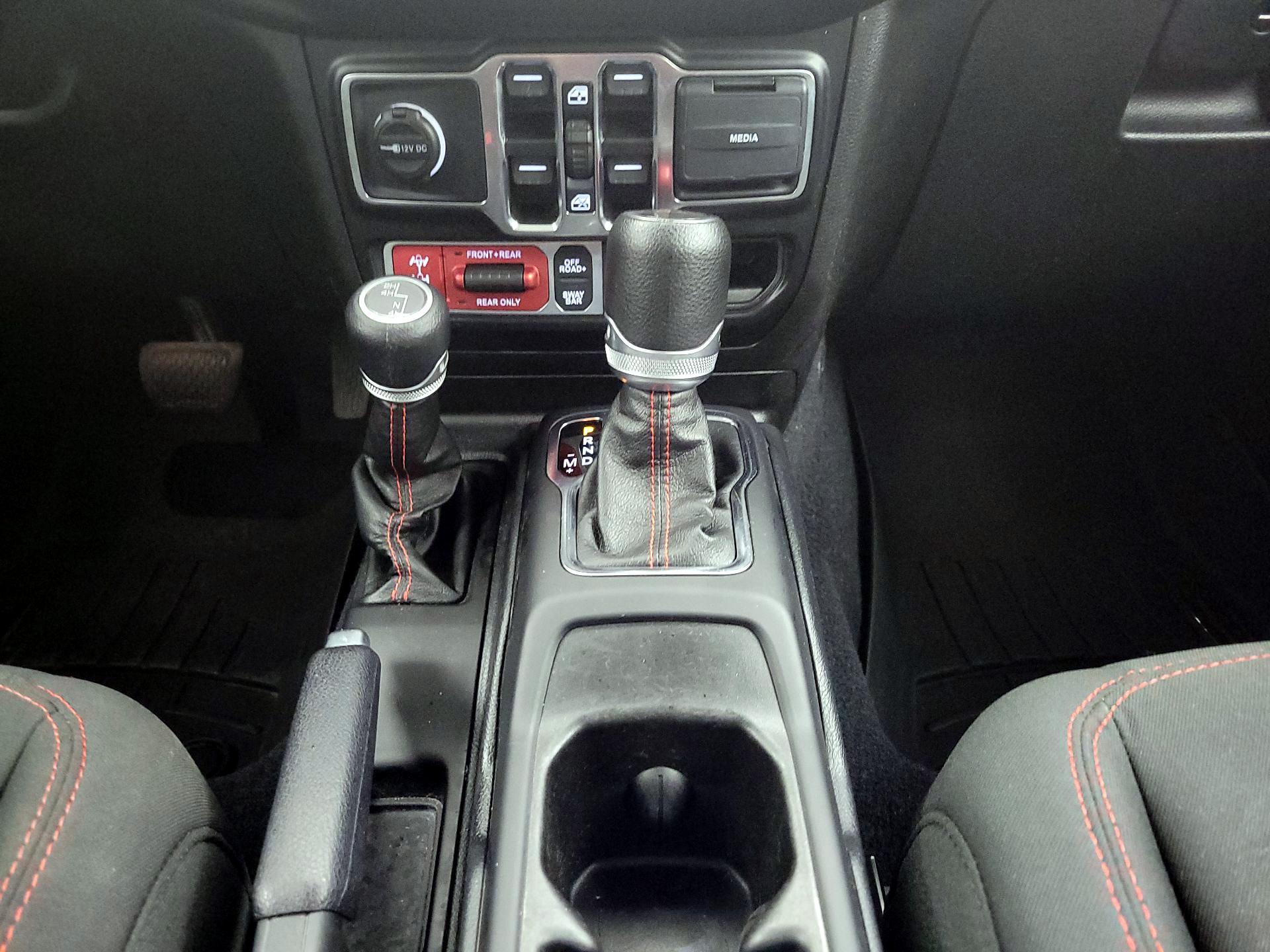 Thumbnail: 2021 Jeep Gladiator - 17