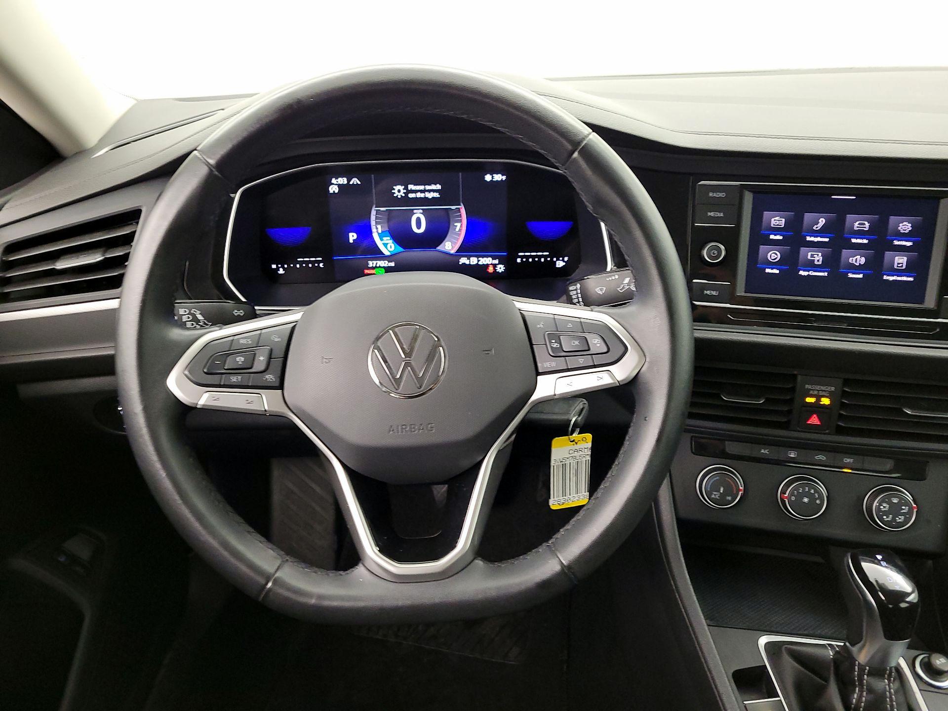 Thumbnail: 2024 Volkswagen Jetta - 10