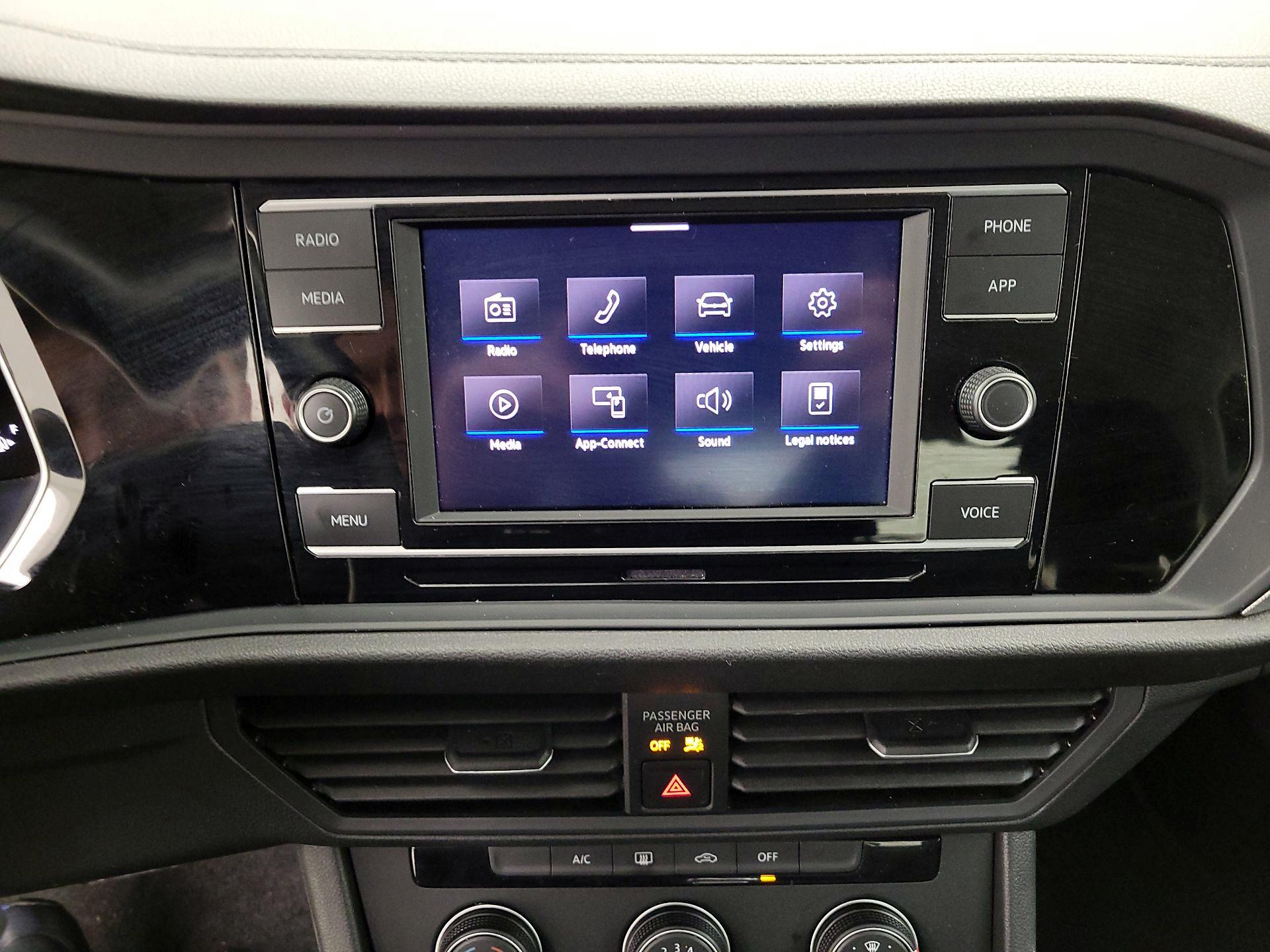 Thumbnail: 2024 Volkswagen Jetta - 14