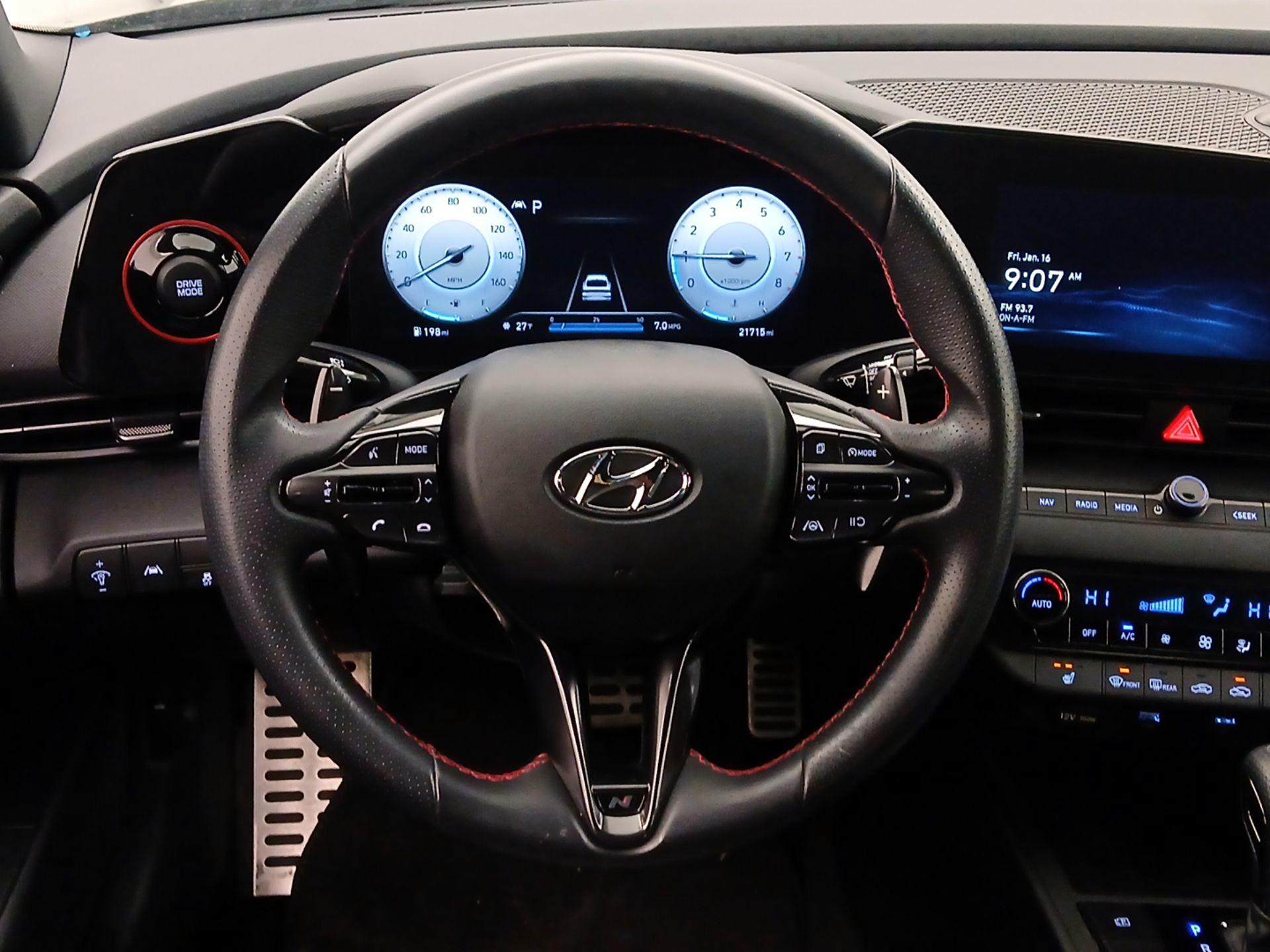 Thumbnail: 2023 Hyundai Elantra - 10