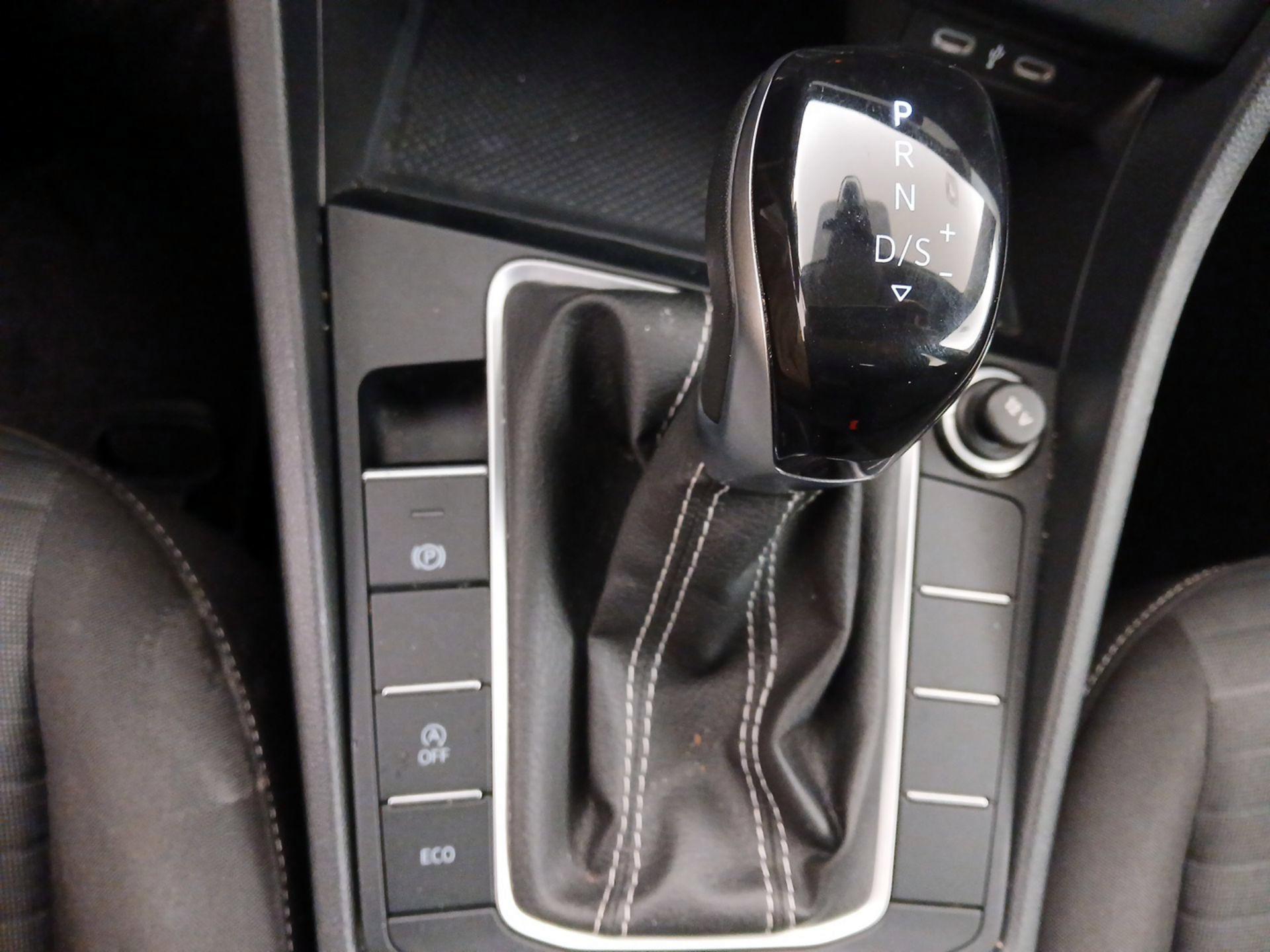 Thumbnail: 2024 Volkswagen Jetta - 17