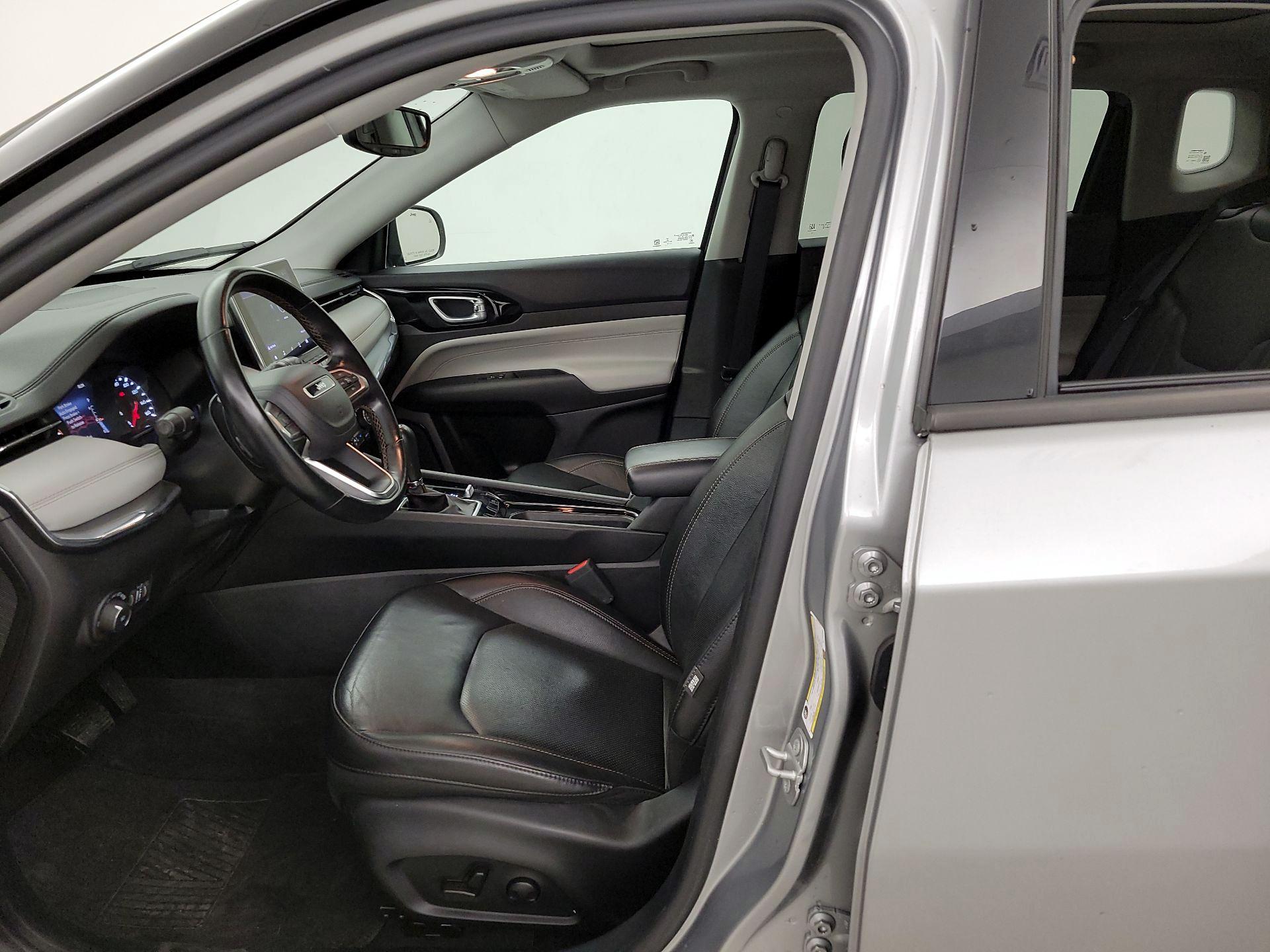 Thumbnail: 2022 Jeep Compass - 11