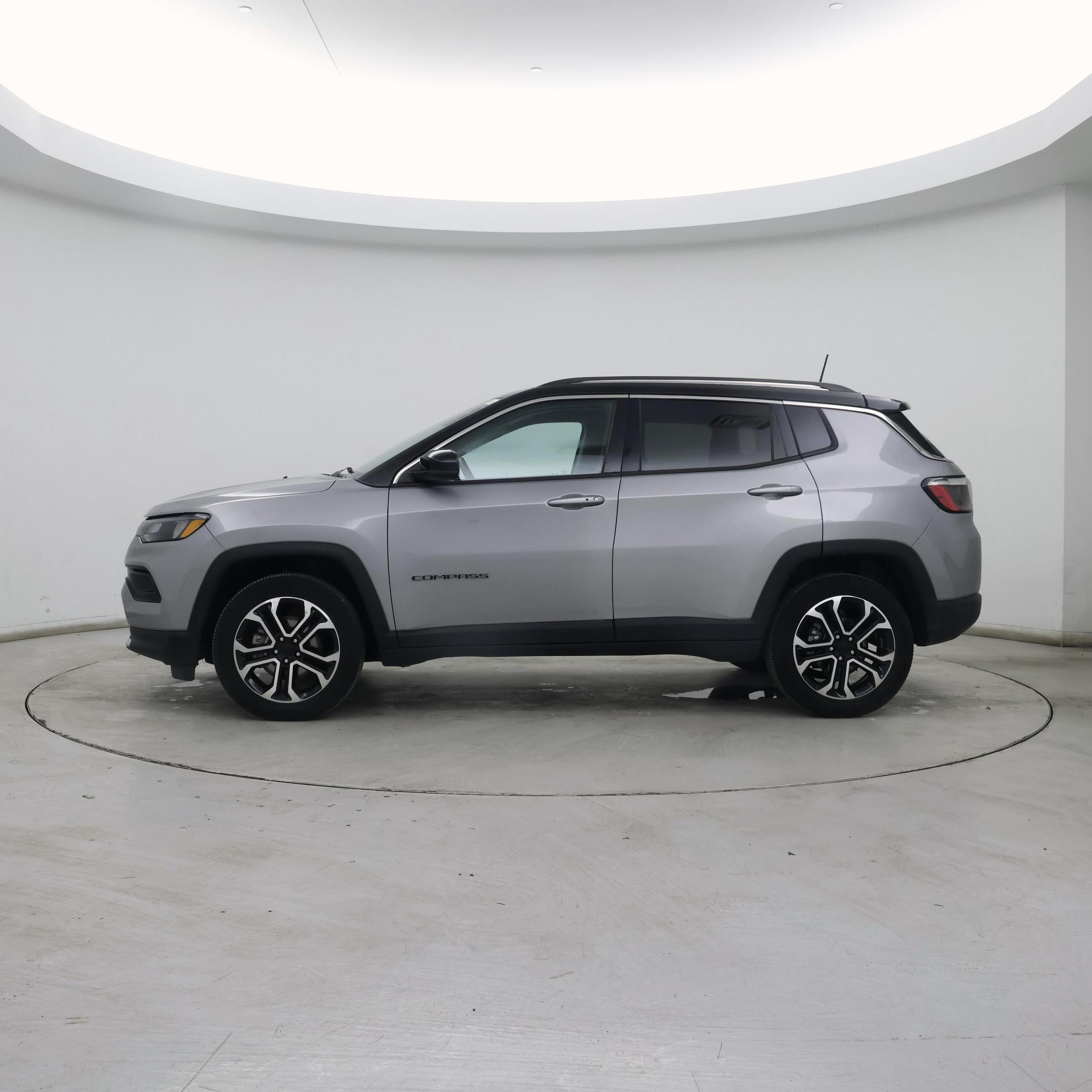 Thumbnail: 2022 Jeep Compass - 3