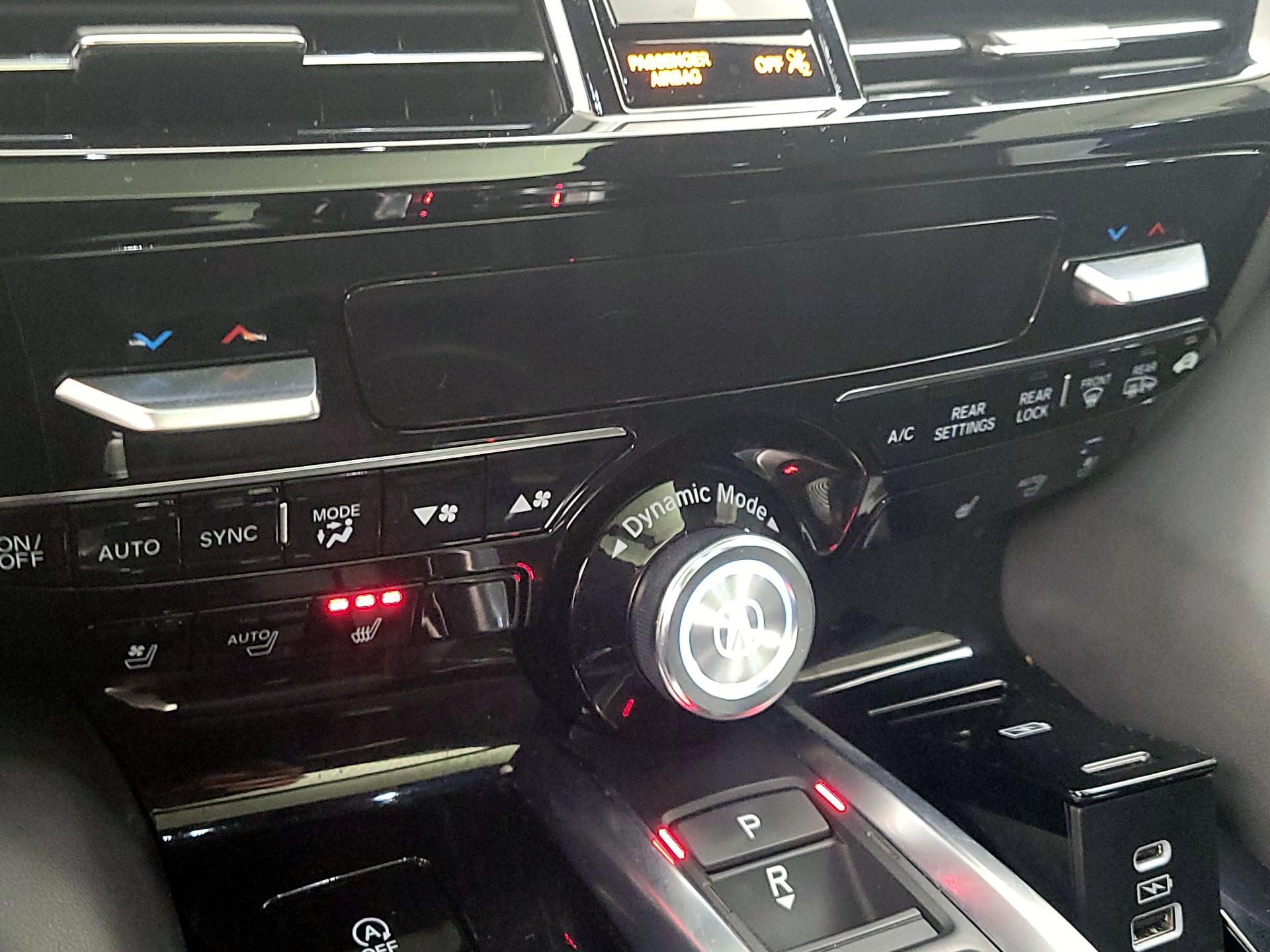 Thumbnail: 2022 Acura MDX - 17