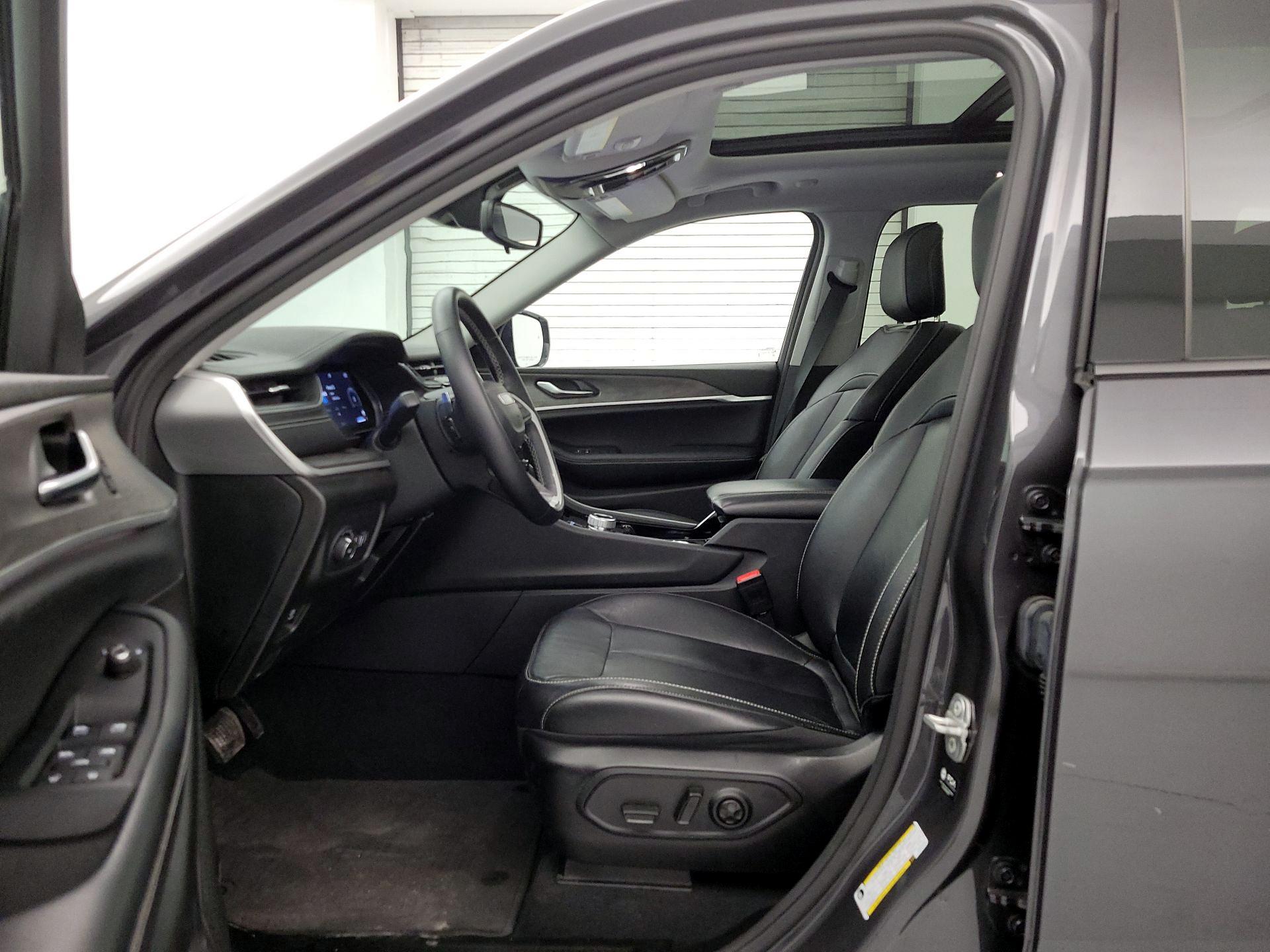 Thumbnail: 2022 Jeep Grand Cherokee - 11