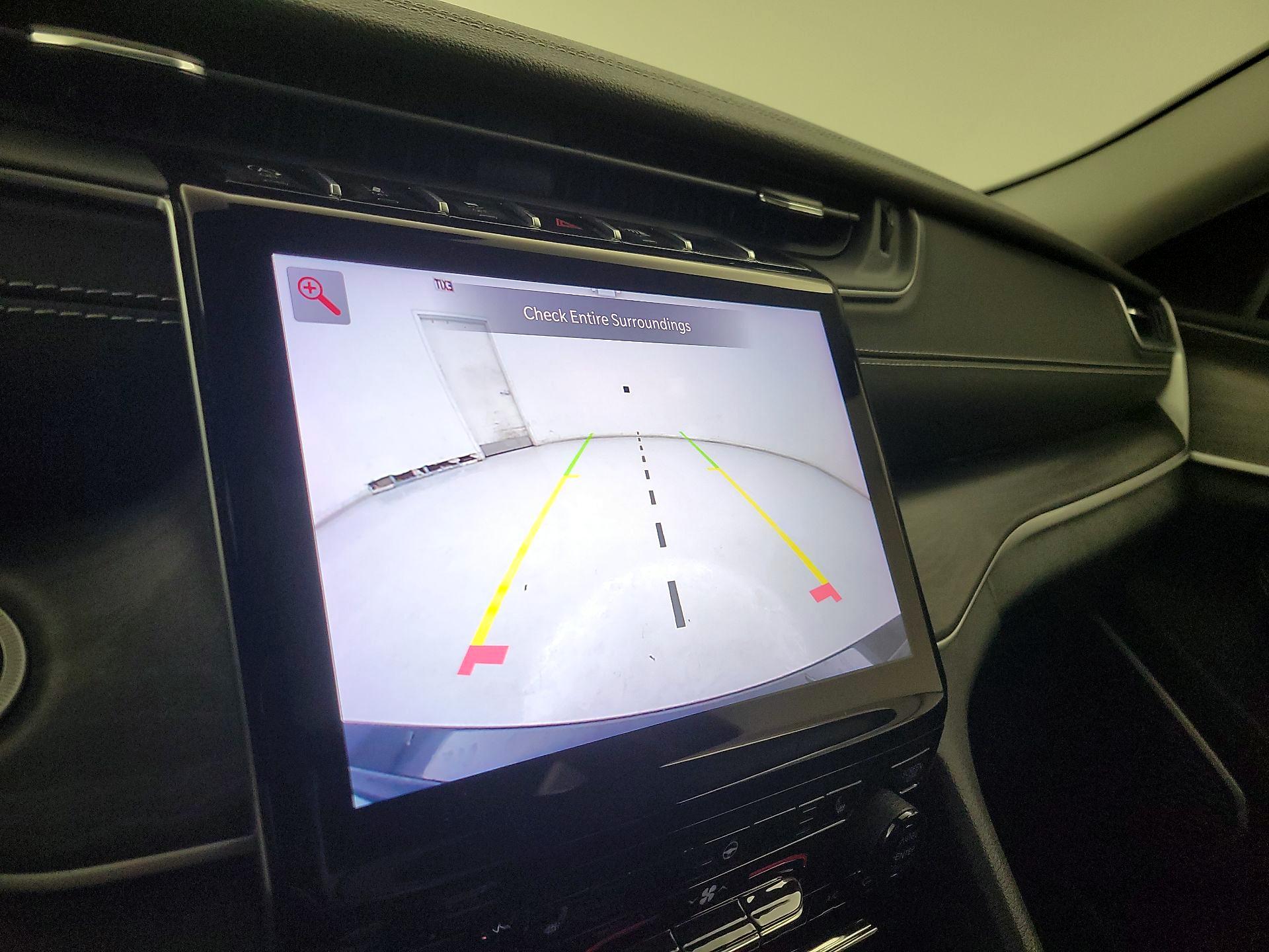 Thumbnail: 2022 Jeep Grand Cherokee - 15